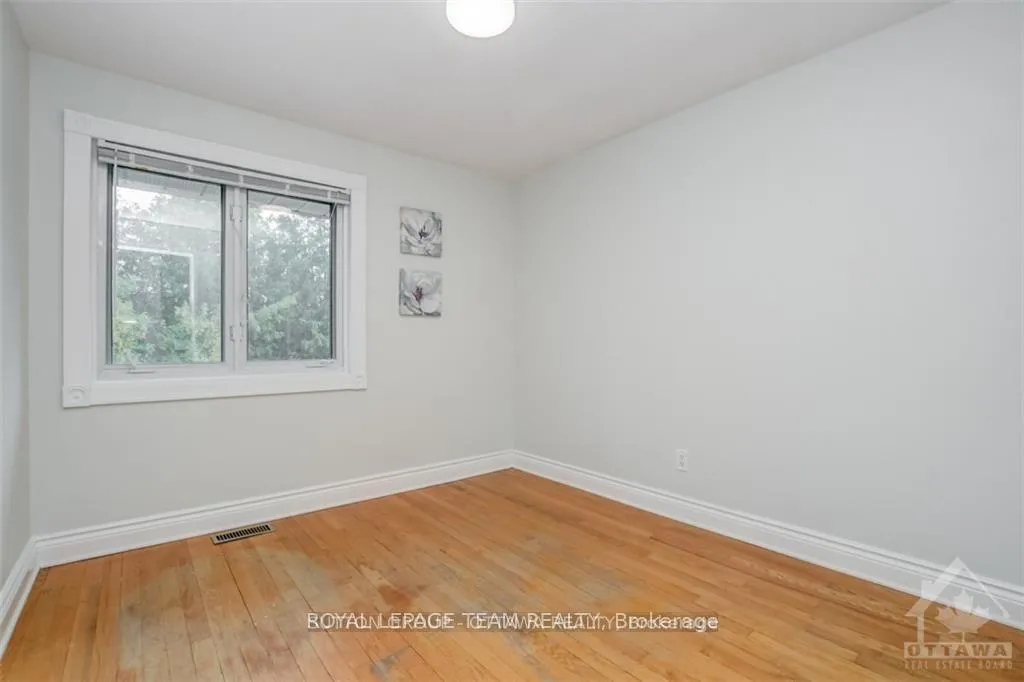 Photo 10 of 676 Hastings Avenue, Ottawa, Elmvale Acres — HOMEH