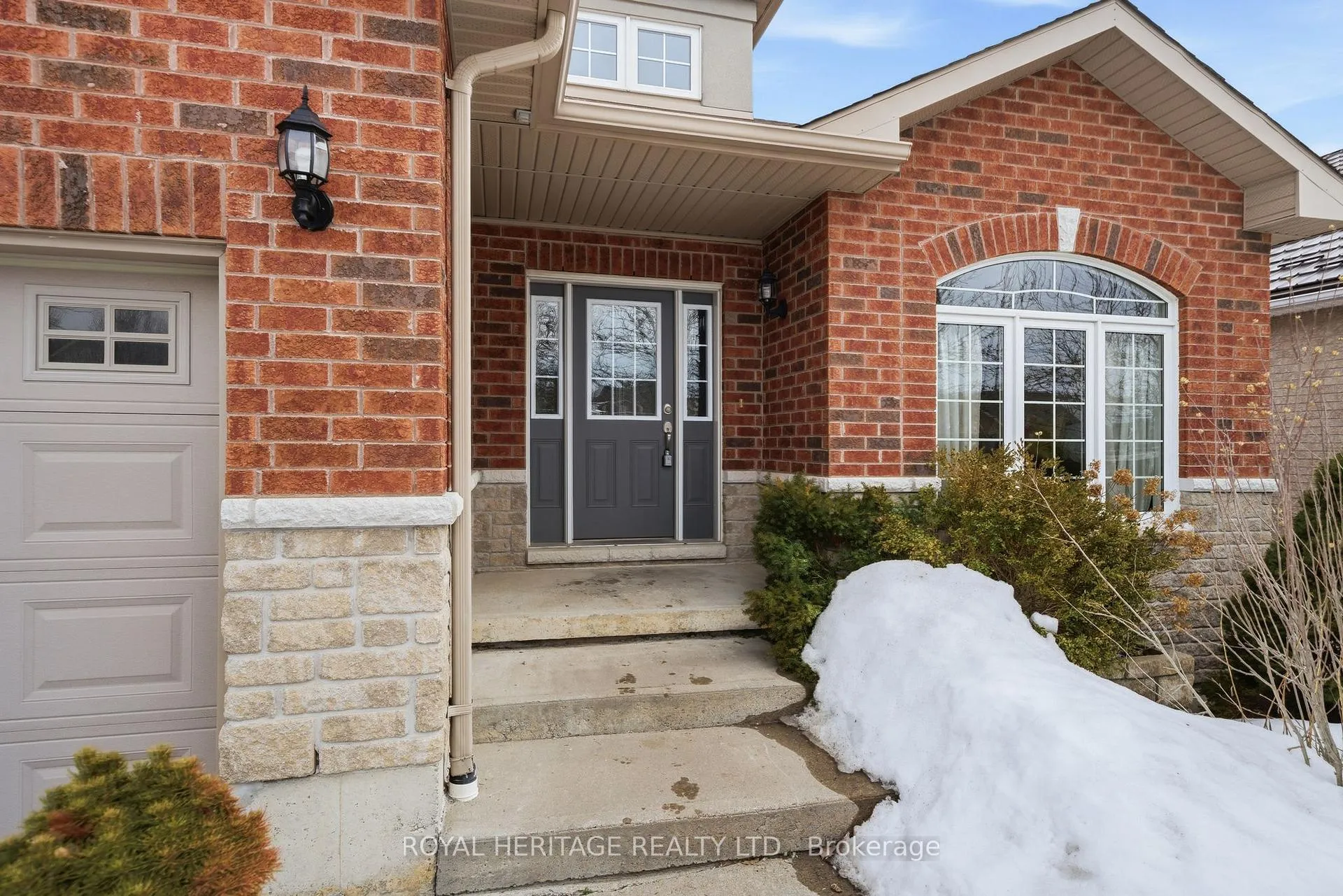 Photo 2 of 371 Parkview Hills Drive, Cobourg — HOMEH