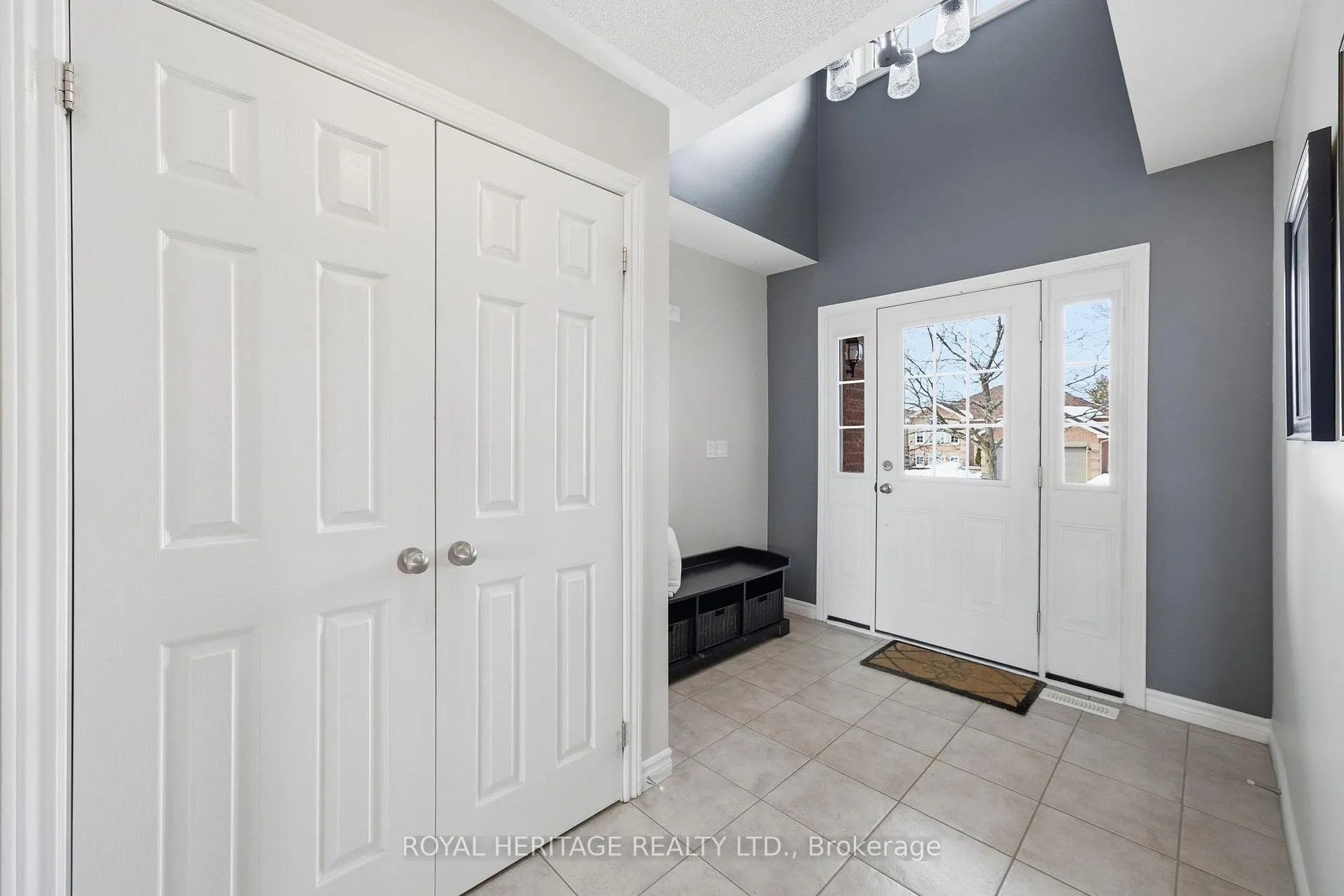 Photo 4 of 371 Parkview Hills Drive, Cobourg — HOMEH