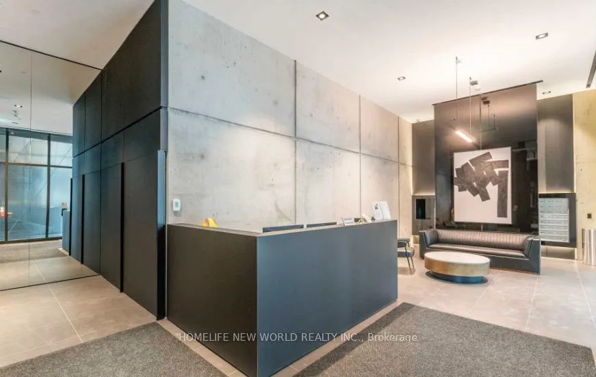 Photo 2 of Unit PH09, 21 Lawren Harris Square, Toronto, Moss Park — HOMEH