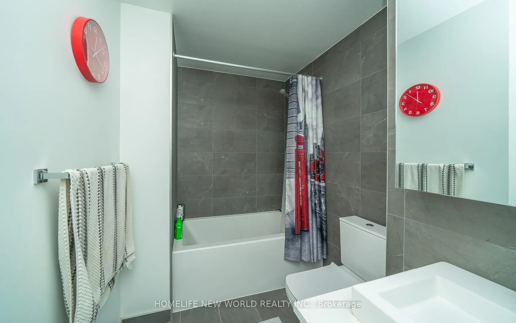 Photo 16 of Unit PH09, 21 Lawren Harris Square, Toronto, Moss Park — HOMEH