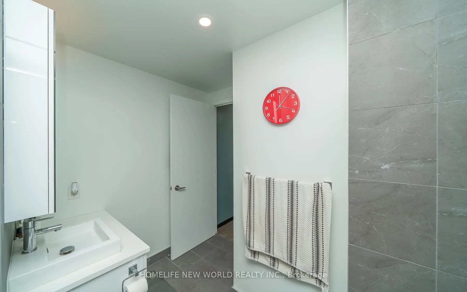 Photo 17 of Unit PH09, 21 Lawren Harris Square, Toronto, Moss Park — HOMEH