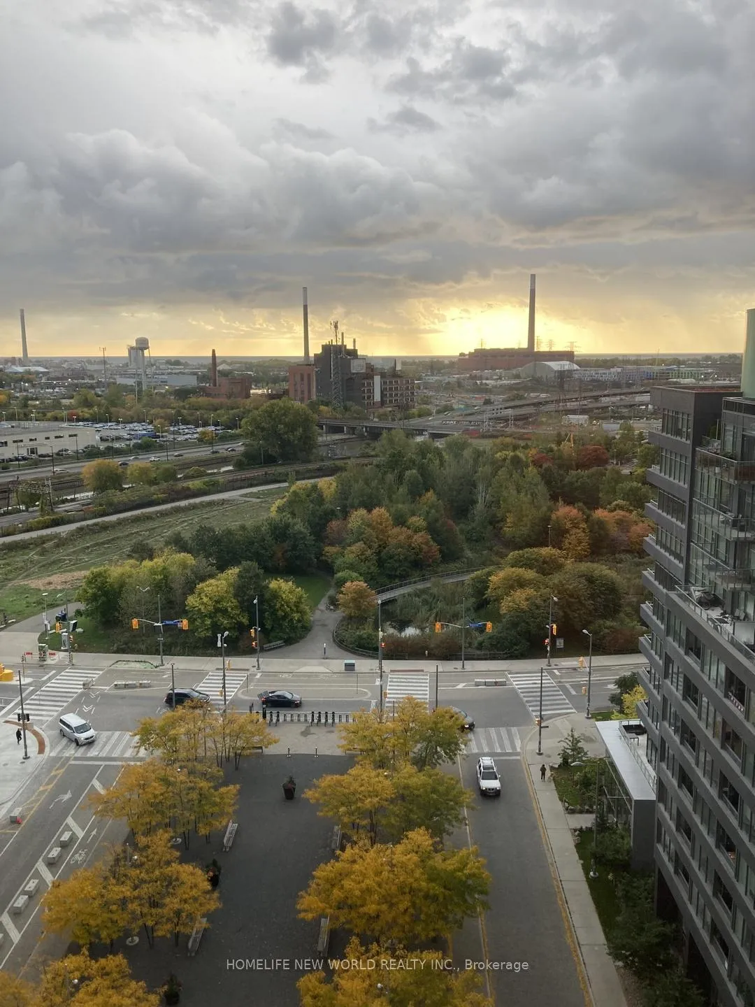Photo 18 of Unit PH09, 21 Lawren Harris Square, Toronto, Moss Park — HOMEH