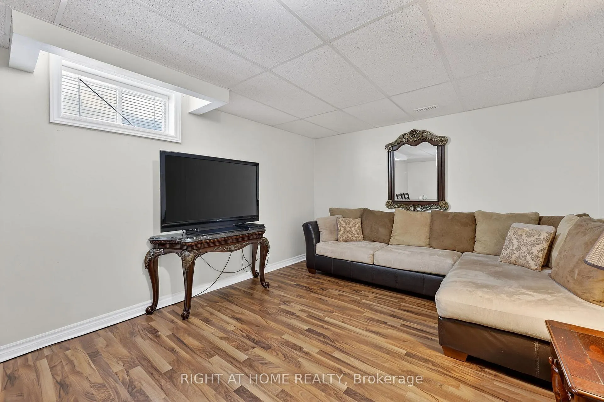 Photo 29 of 102 Monique Crescent, Barrie, East Bayfield — HOMEH