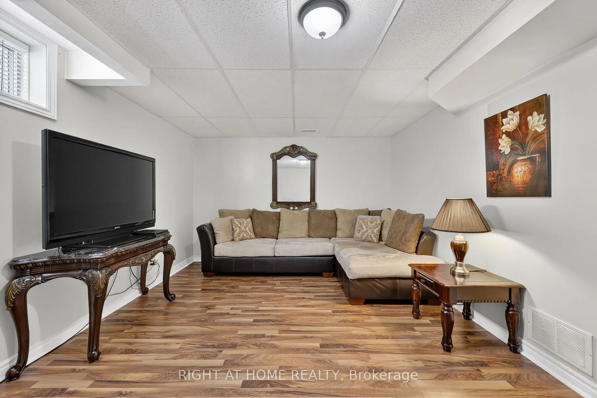 Photo 30 of 102 Monique Crescent, Barrie, East Bayfield — HOMEH