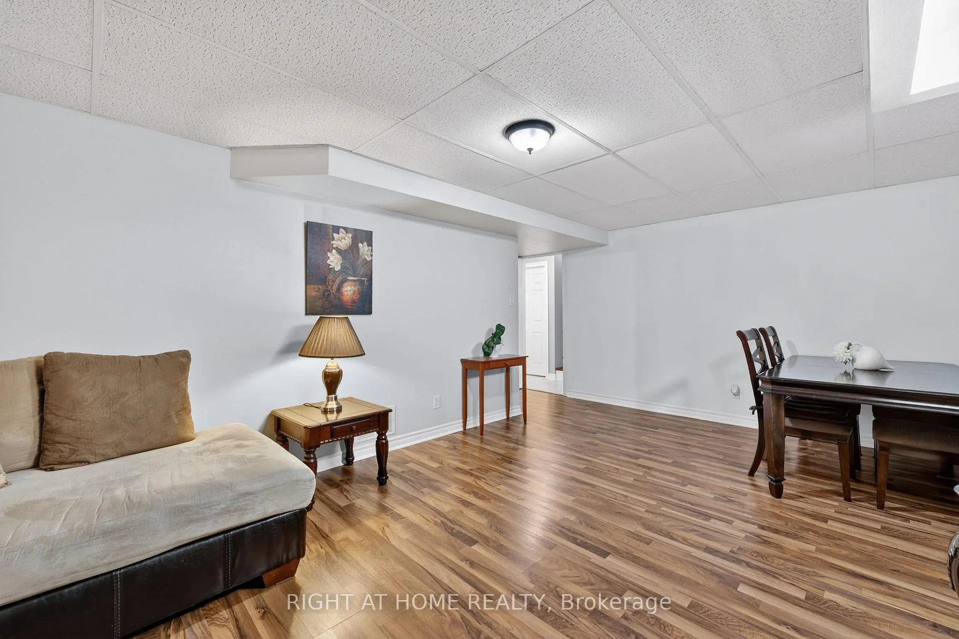 Photo 31 of 102 Monique Crescent, Barrie, East Bayfield — HOMEH