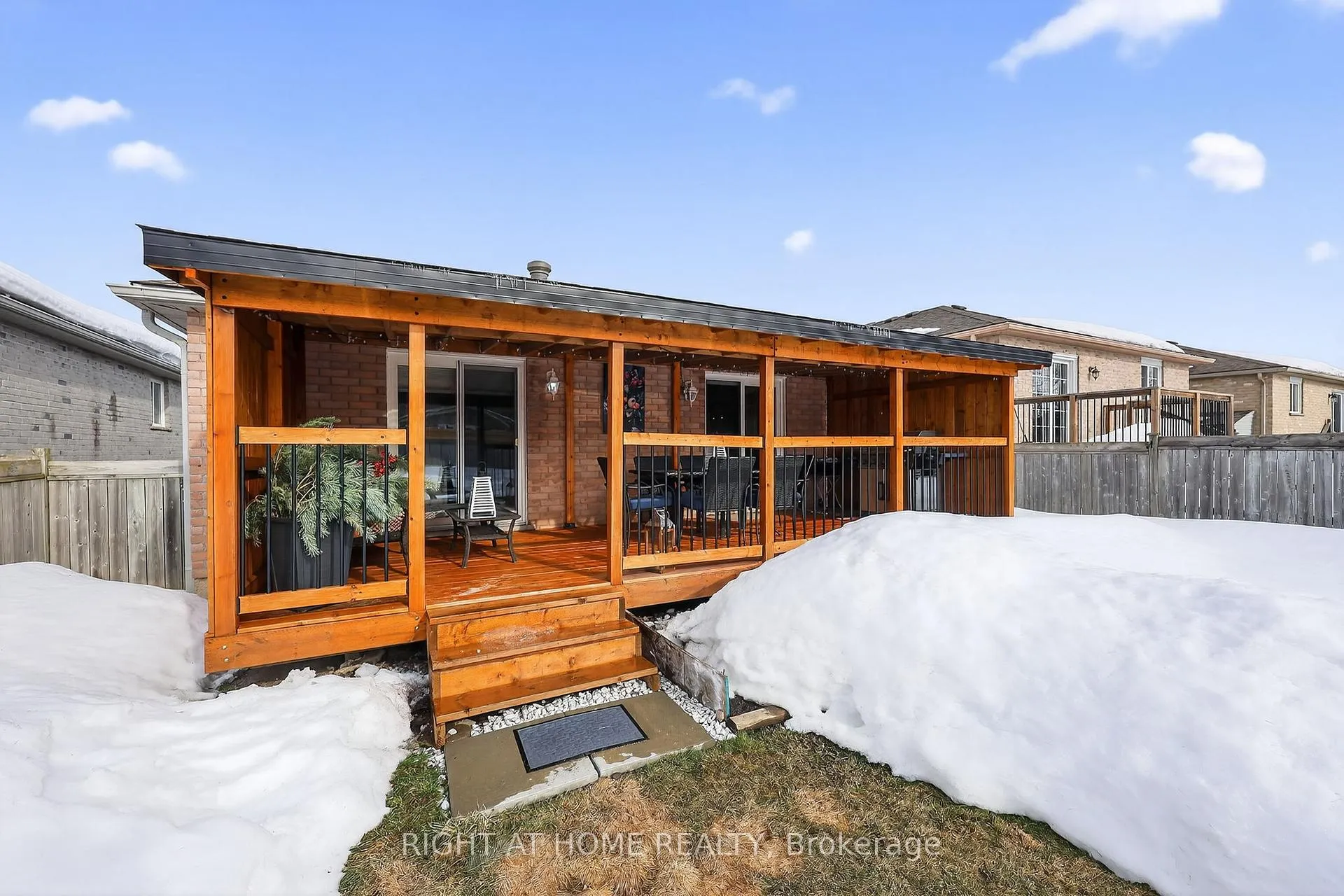Photo 43 of 102 Monique Crescent, Barrie, East Bayfield — HOMEH