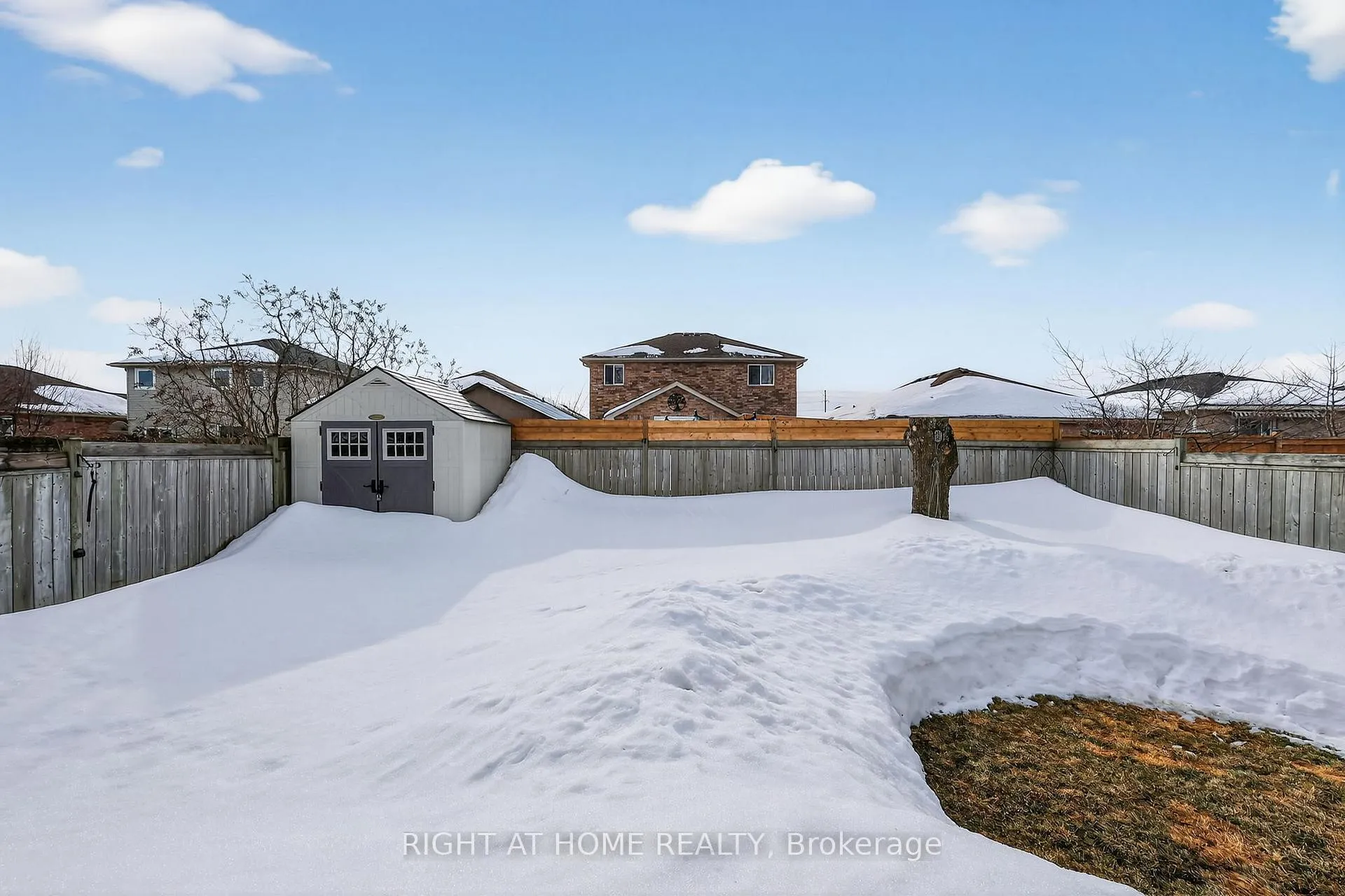 Photo 44 of 102 Monique Crescent, Barrie, East Bayfield — HOMEH
