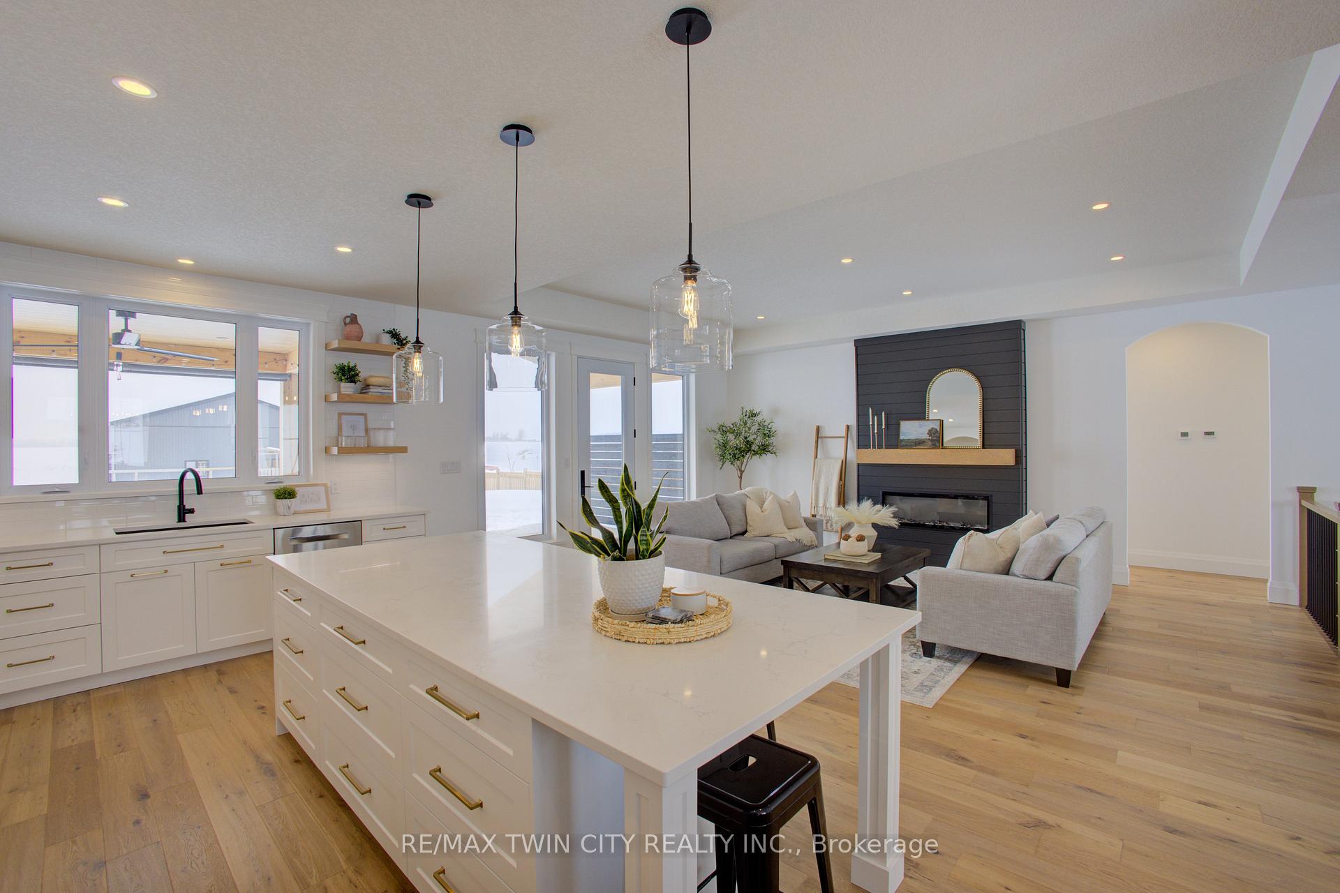 Photo 2 of 84337 Kent Line, Huron East, Grey — HOMEH