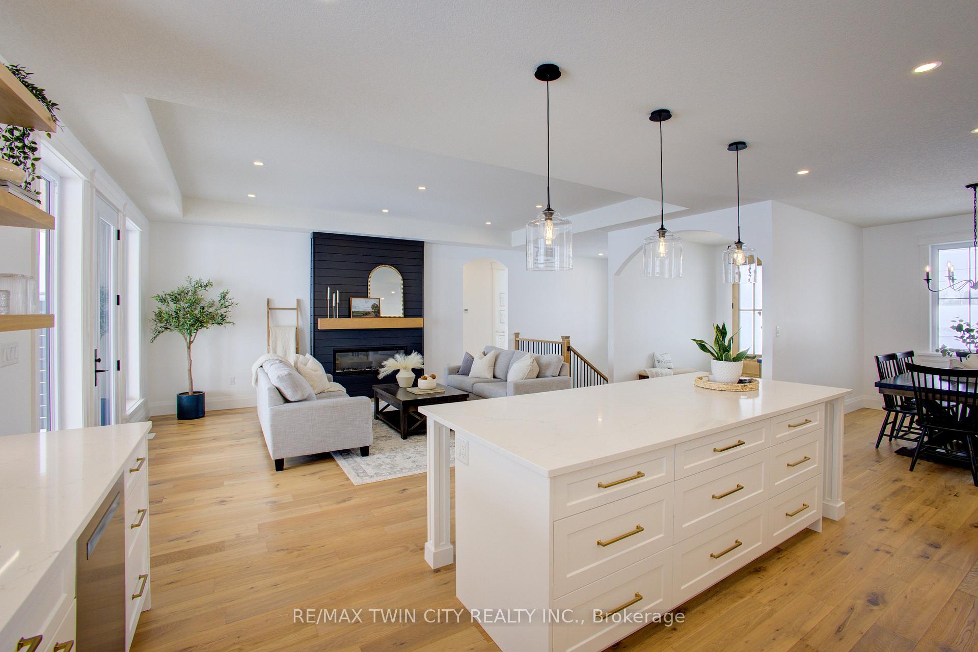 Photo 3 of 84337 Kent Line, Huron East, Grey — HOMEH