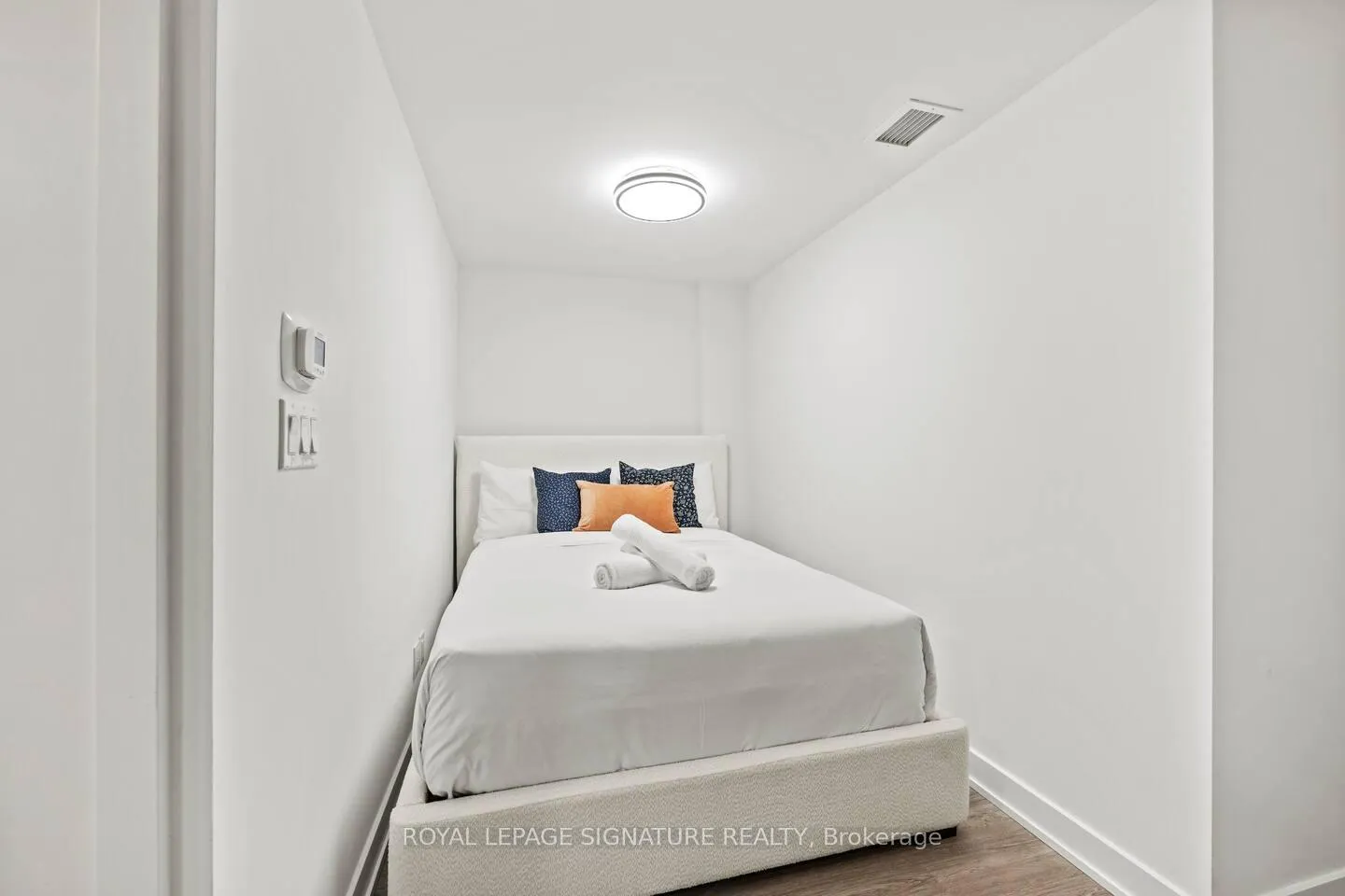 Photo 15 of Unit 606, 47 Mutual Street, Toronto, Church-Yonge Corridor — HOMEH