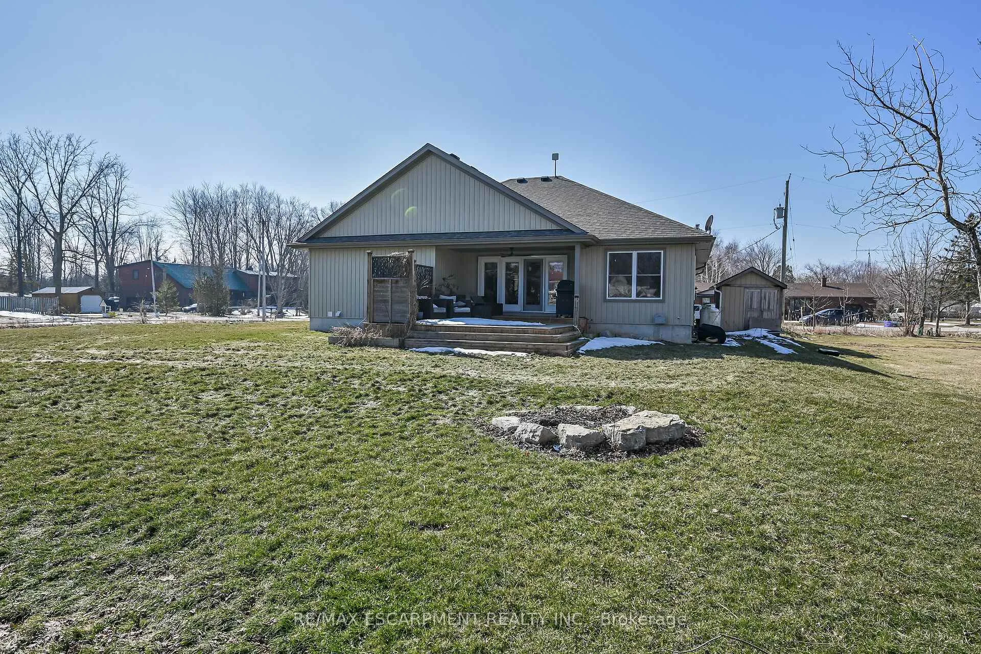 Photo 4 of 3 Walnut Street, Haldimand — HOMEH