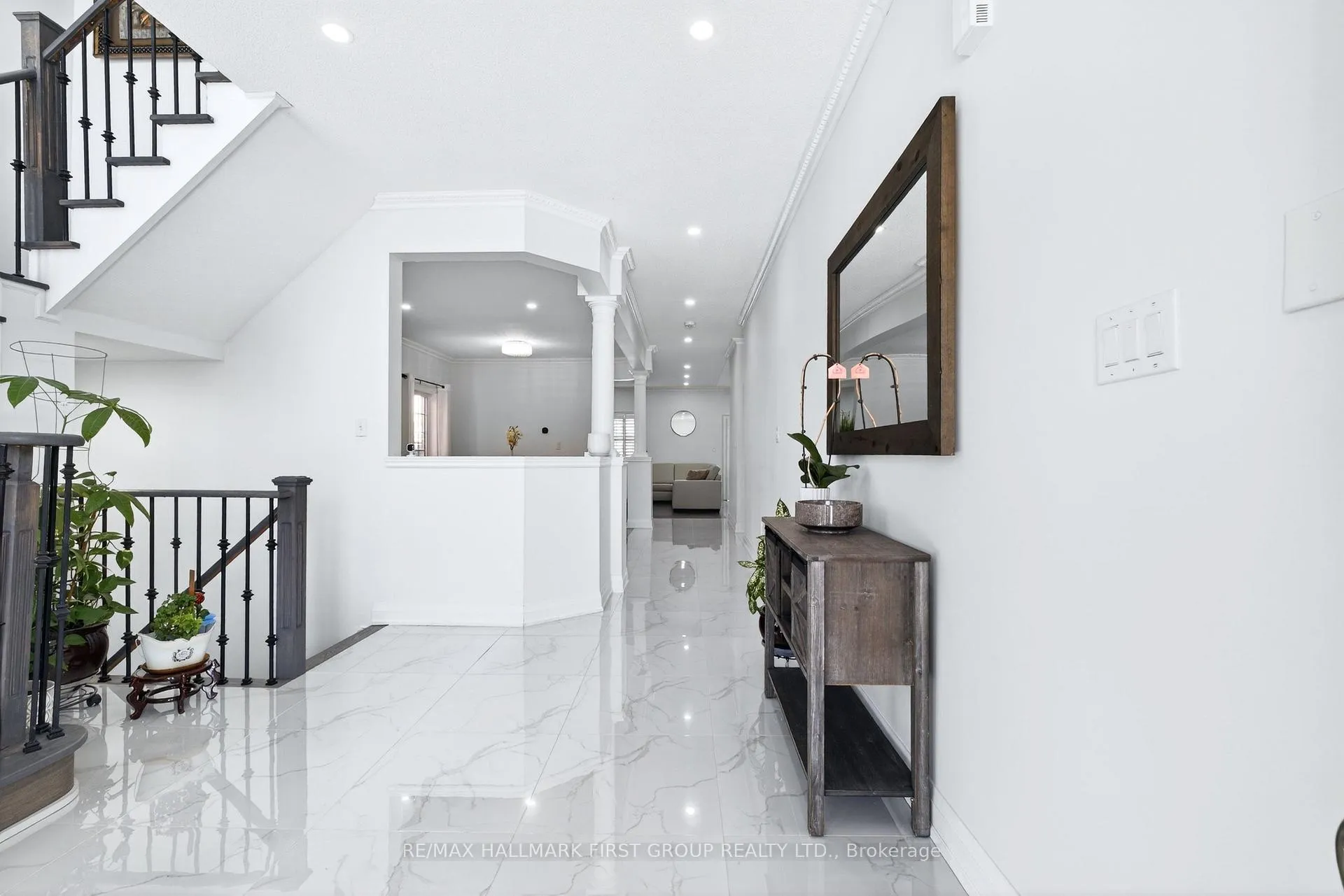 Photo 2 of 18 Buster Drive, Brampton, Bram West — HOMEH