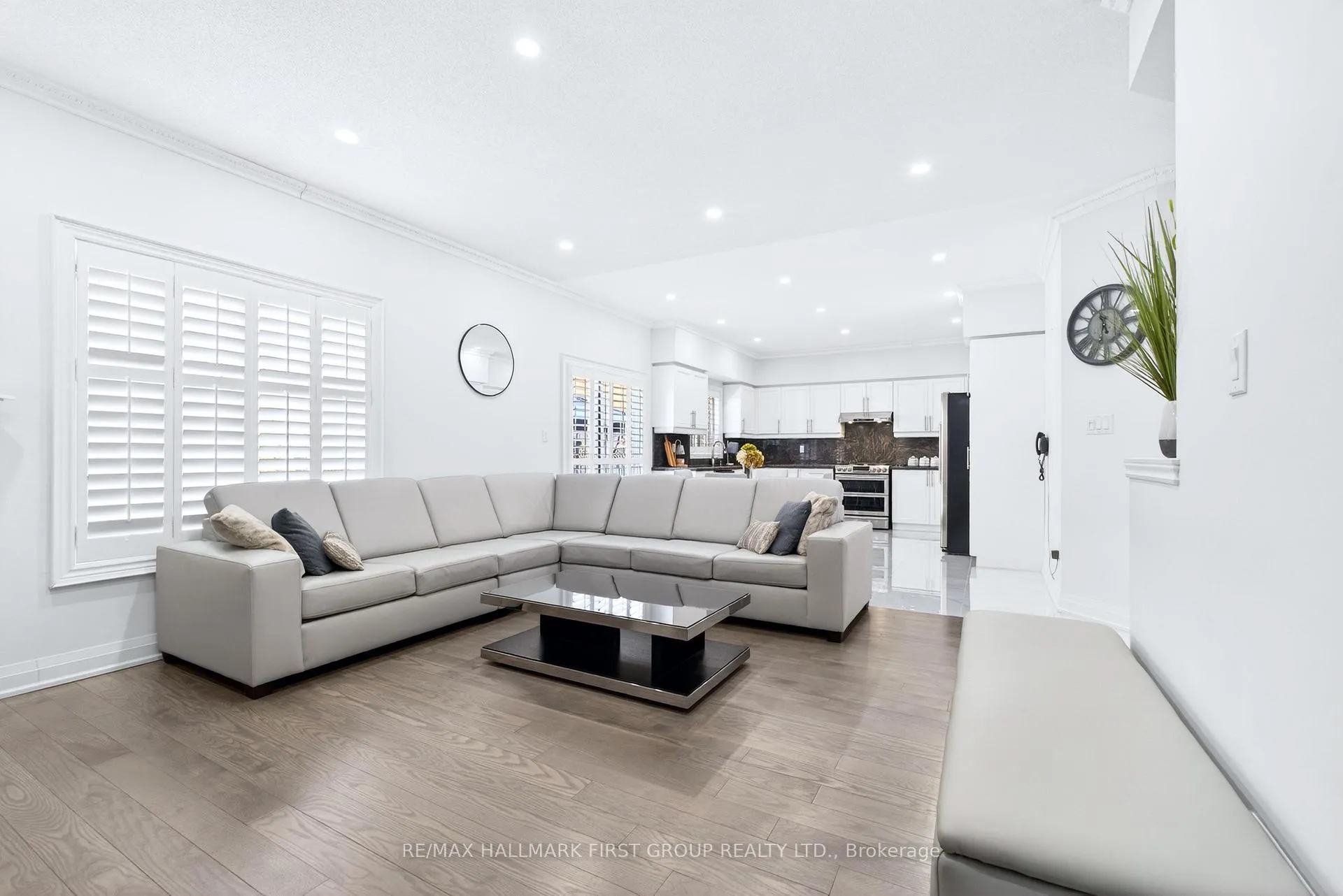Photo 11 of 18 Buster Drive, Brampton, Bram West — HOMEH