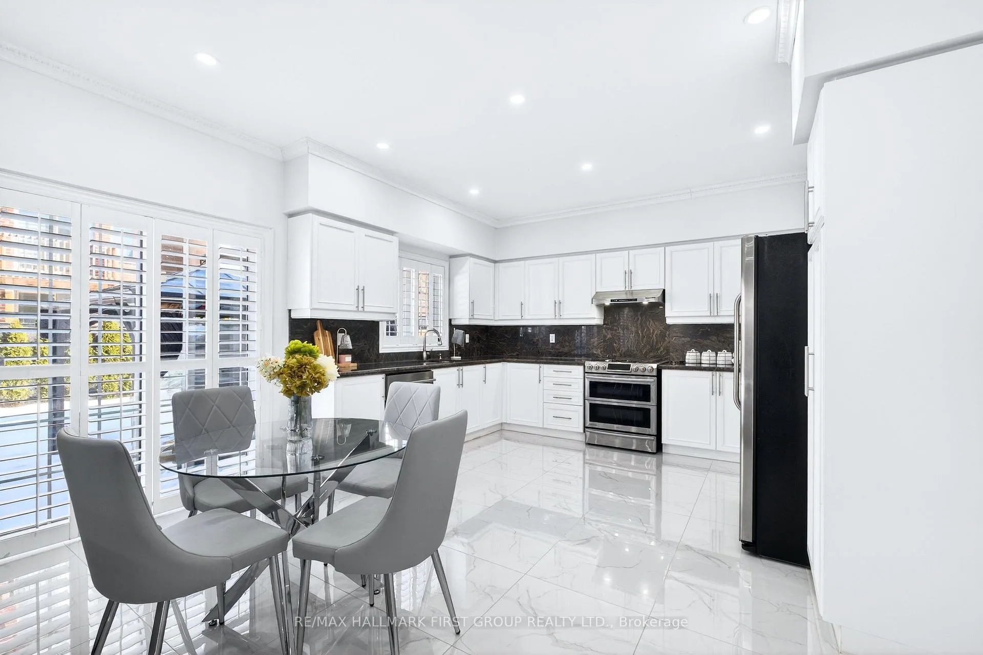 Photo 12 of 18 Buster Drive, Brampton, Bram West — HOMEH