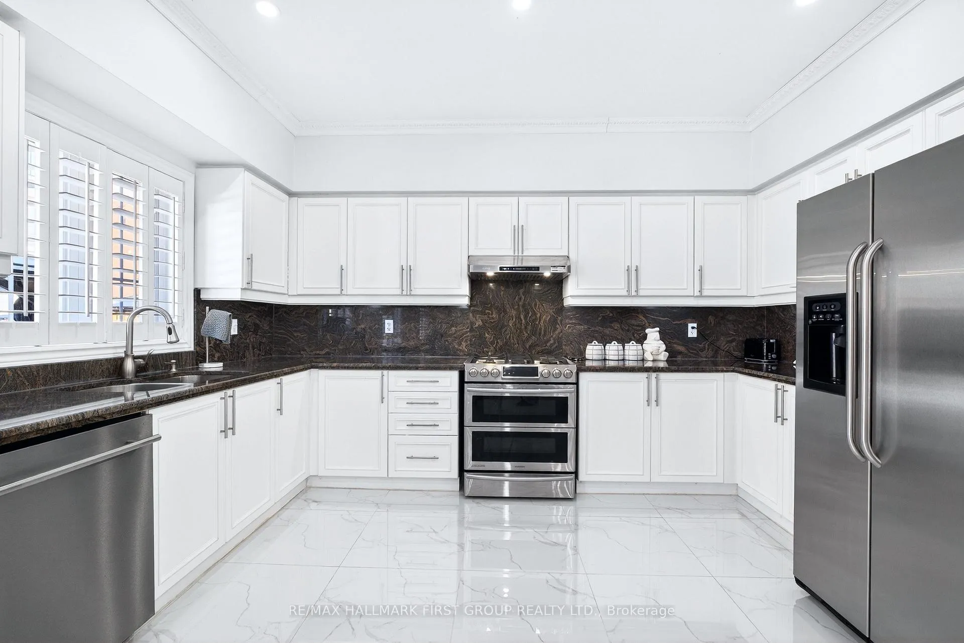 Photo 14 of 18 Buster Drive, Brampton, Bram West — HOMEH