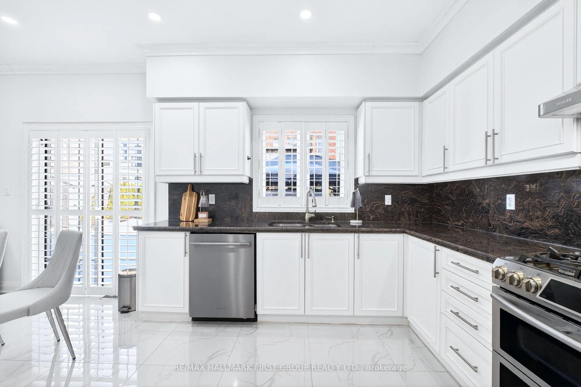 Photo 15 of 18 Buster Drive, Brampton, Bram West — HOMEH
