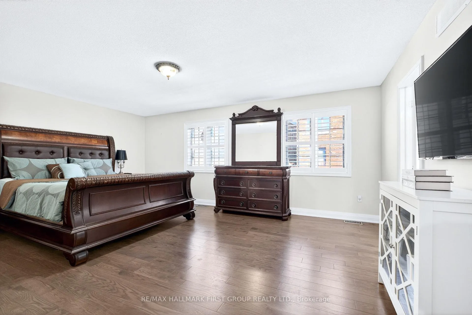 Photo 31 of 18 Buster Drive, Brampton, Bram West — HOMEH