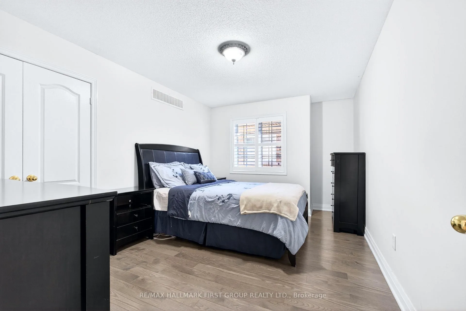 Photo 37 of 18 Buster Drive, Brampton, Bram West — HOMEH
