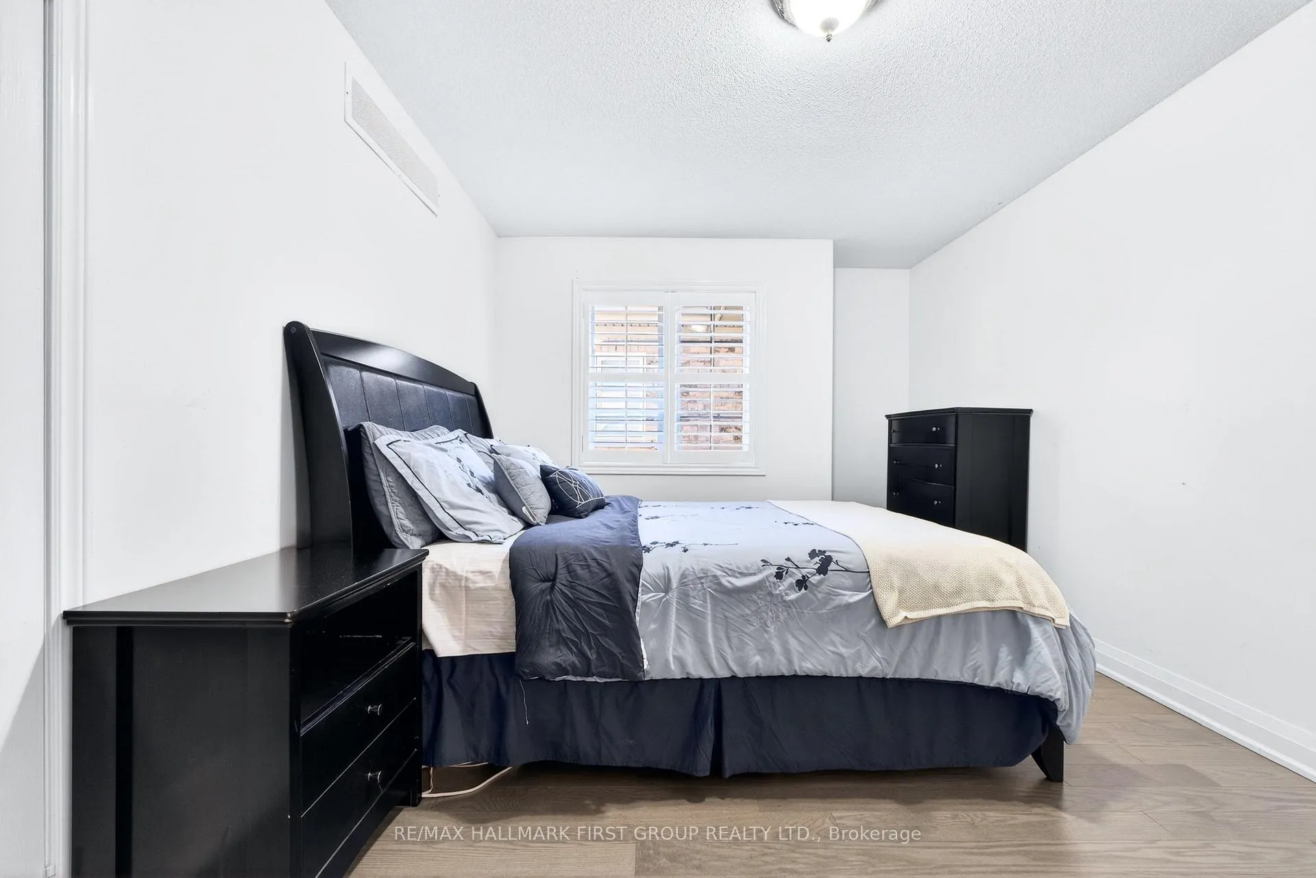Photo 38 of 18 Buster Drive, Brampton, Bram West — HOMEH