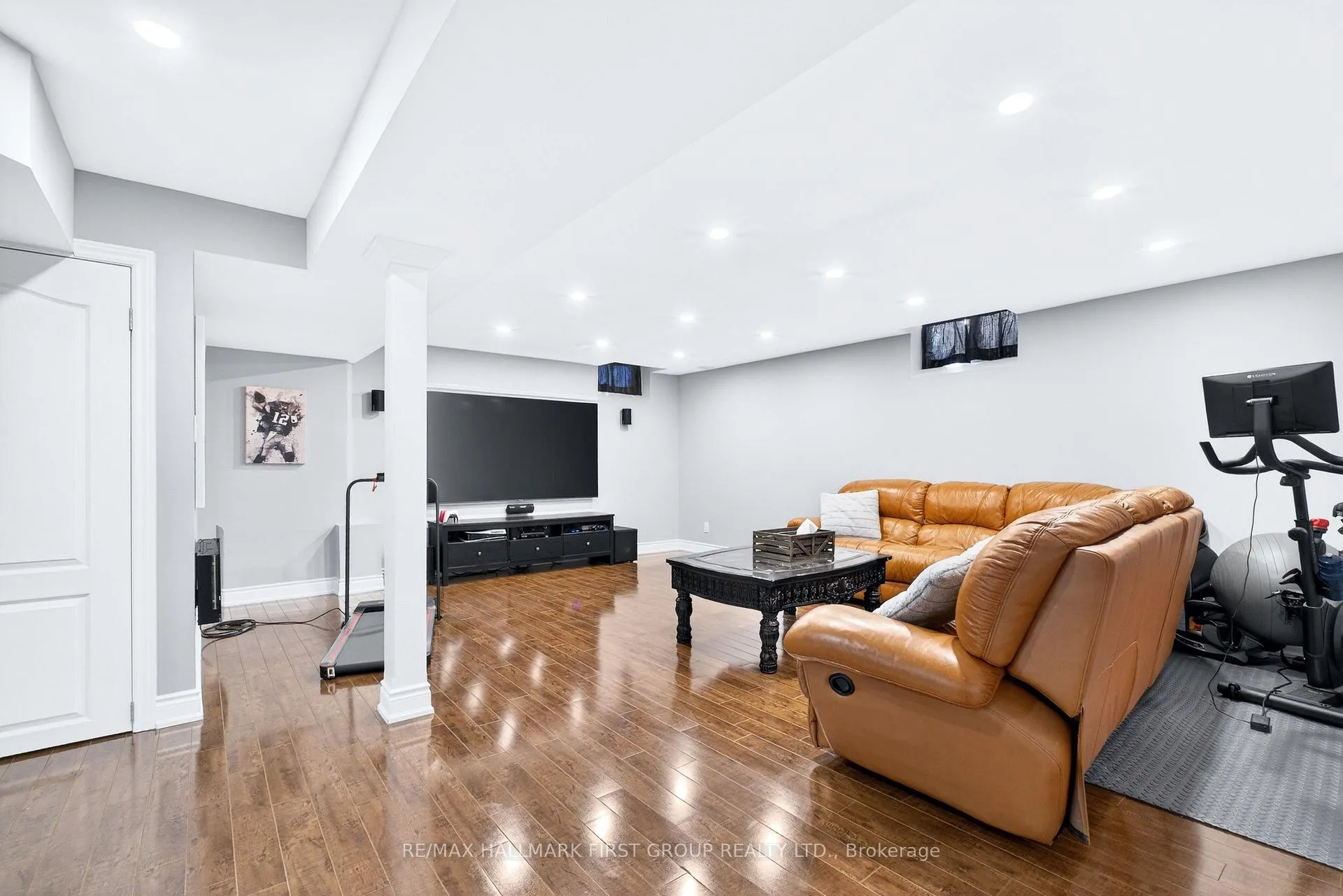 Photo 41 of 18 Buster Drive, Brampton, Bram West — HOMEH