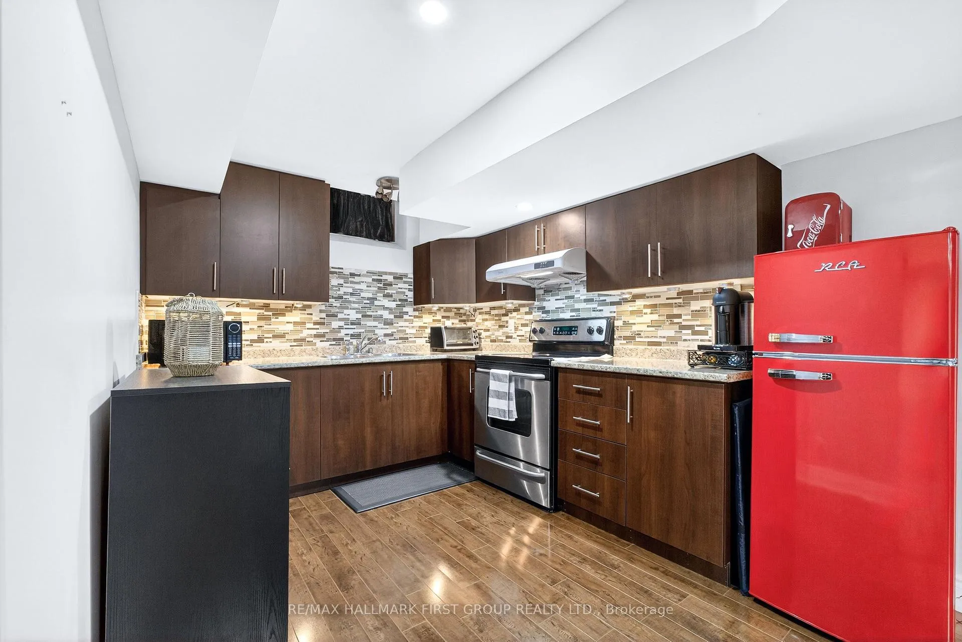 Photo 44 of 18 Buster Drive, Brampton, Bram West — HOMEH