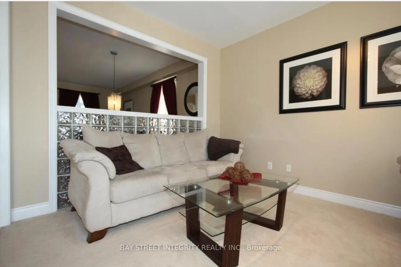 Photo 2 of 3364 Hayhurst Crescent, Oakville, Bronte — HOMEH