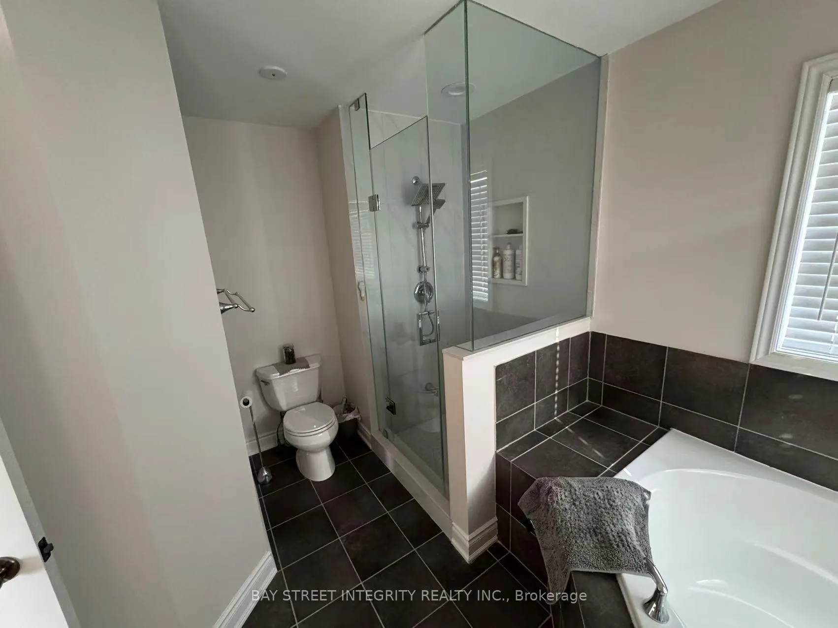 Photo 18 of 3364 Hayhurst Crescent, Oakville, Bronte — HOMEH