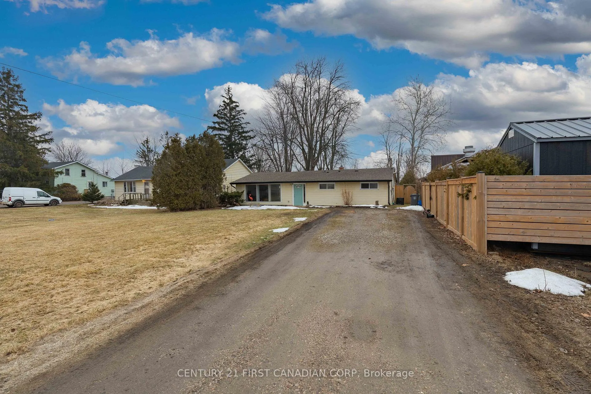 Photo 4 of 43747 Talbot Line, Central Elgin, Rural Central Elgin — HOMEH