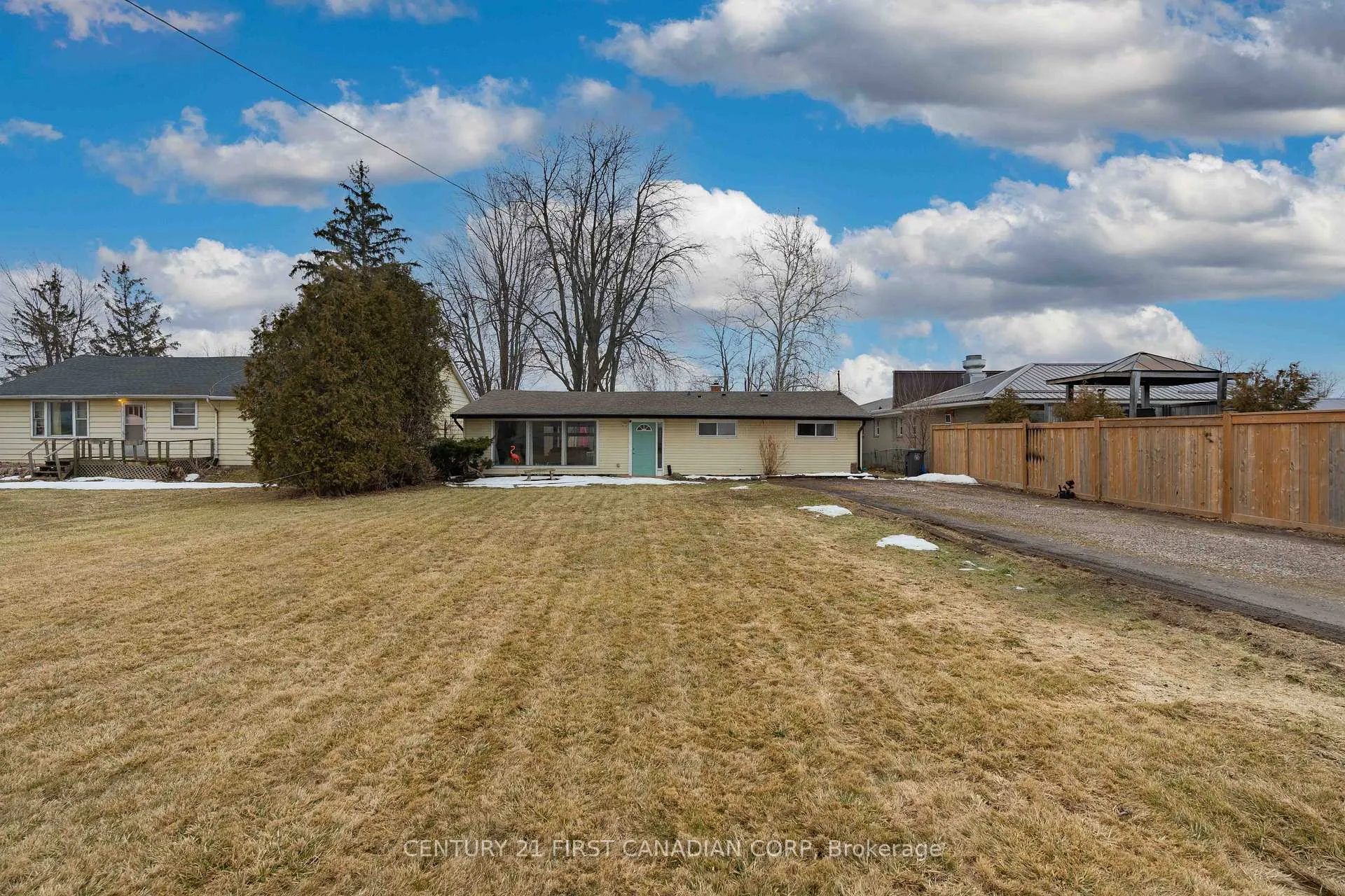 Photo 5 of 43747 Talbot Line, Central Elgin, Rural Central Elgin — HOMEH