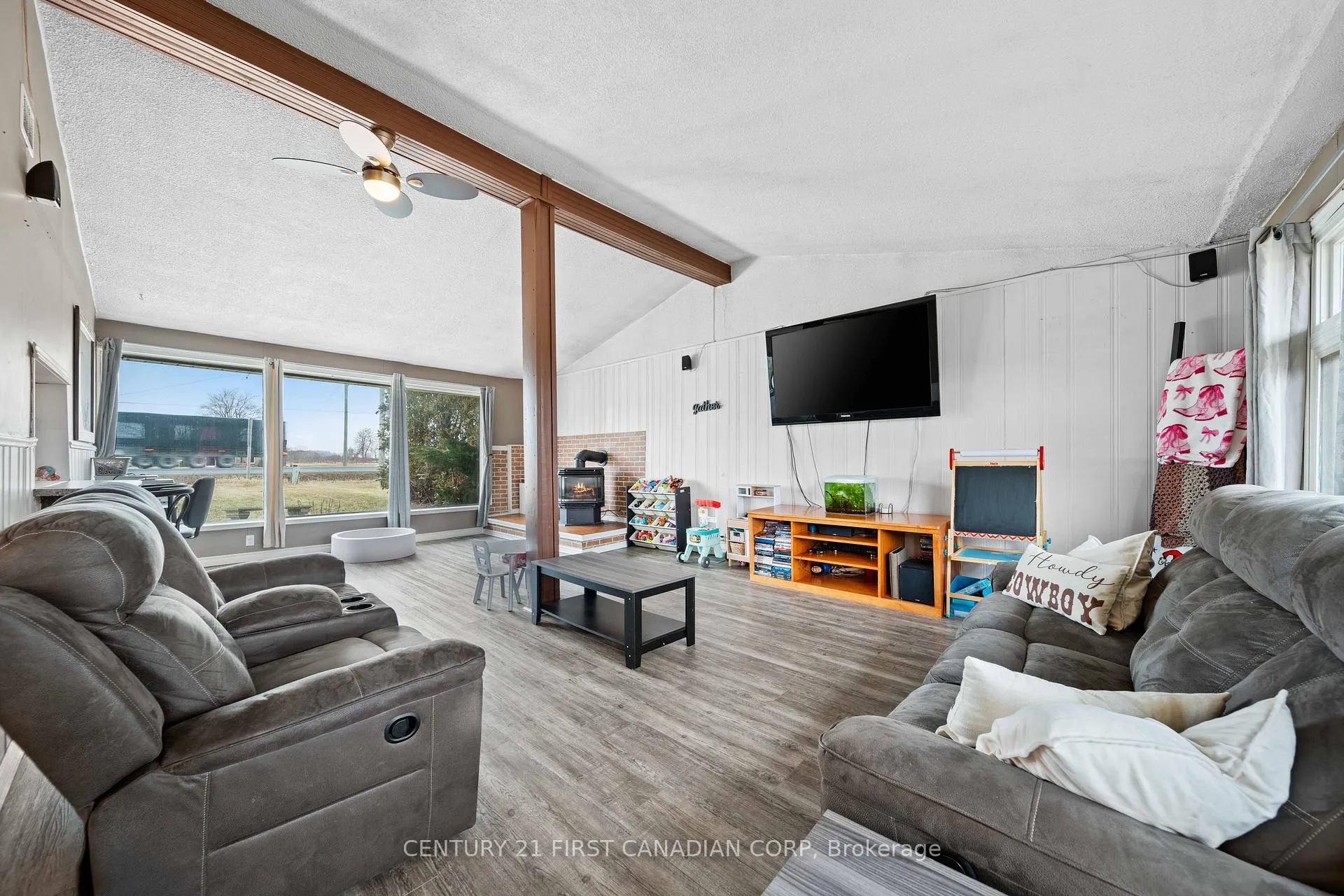 Photo 18 of 43747 Talbot Line, Central Elgin, Rural Central Elgin — HOMEH