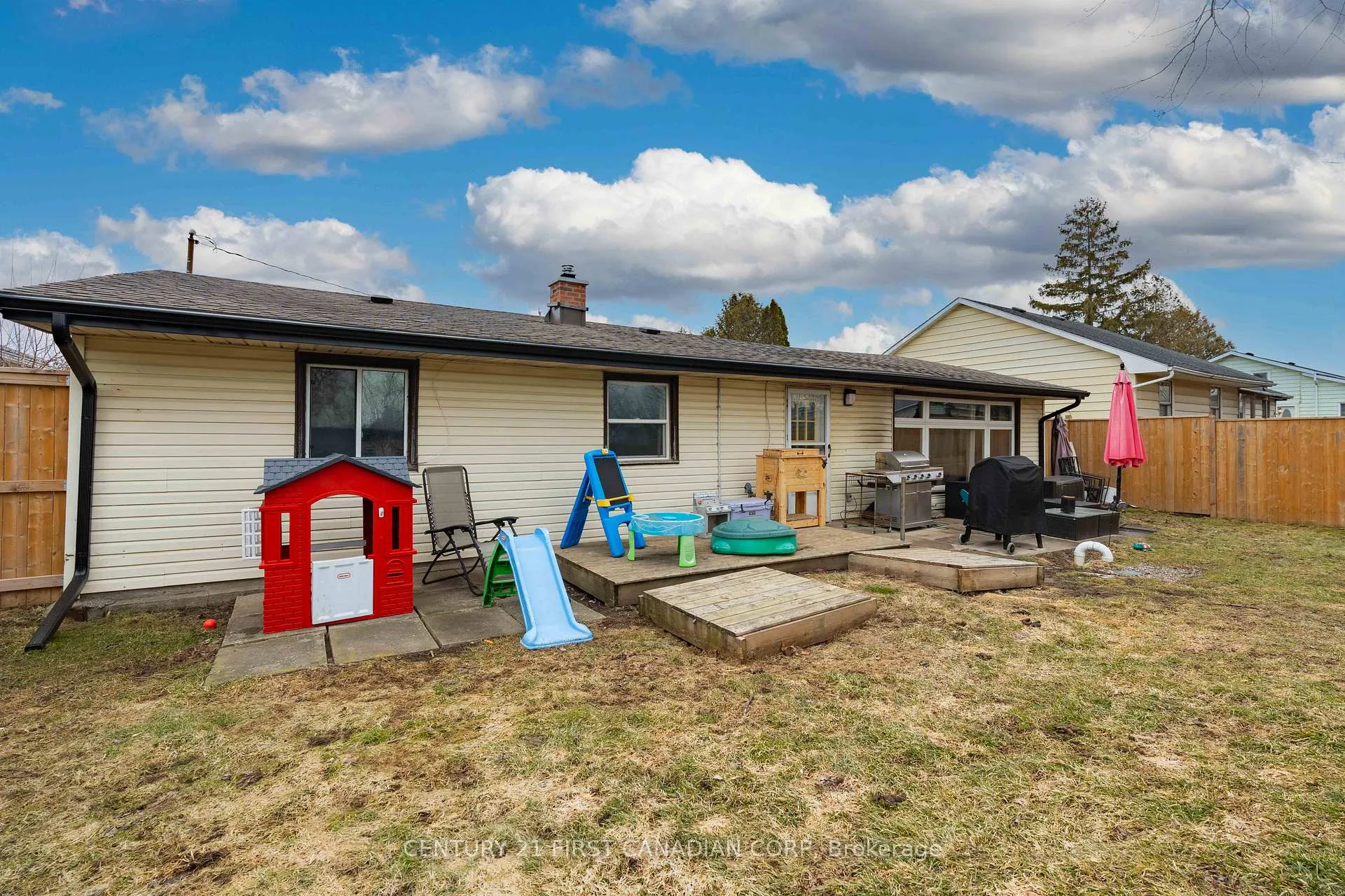 Photo 35 of 43747 Talbot Line, Central Elgin, Rural Central Elgin — HOMEH