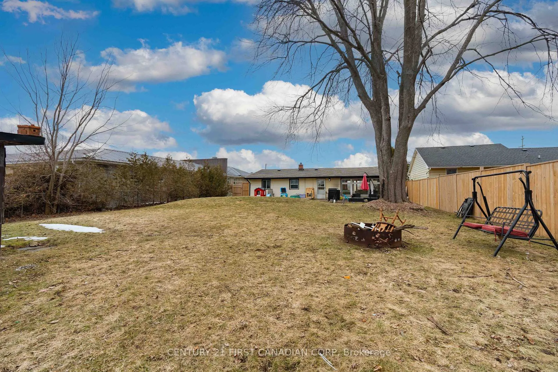 Photo 42 of 43747 Talbot Line, Central Elgin, Rural Central Elgin — HOMEH