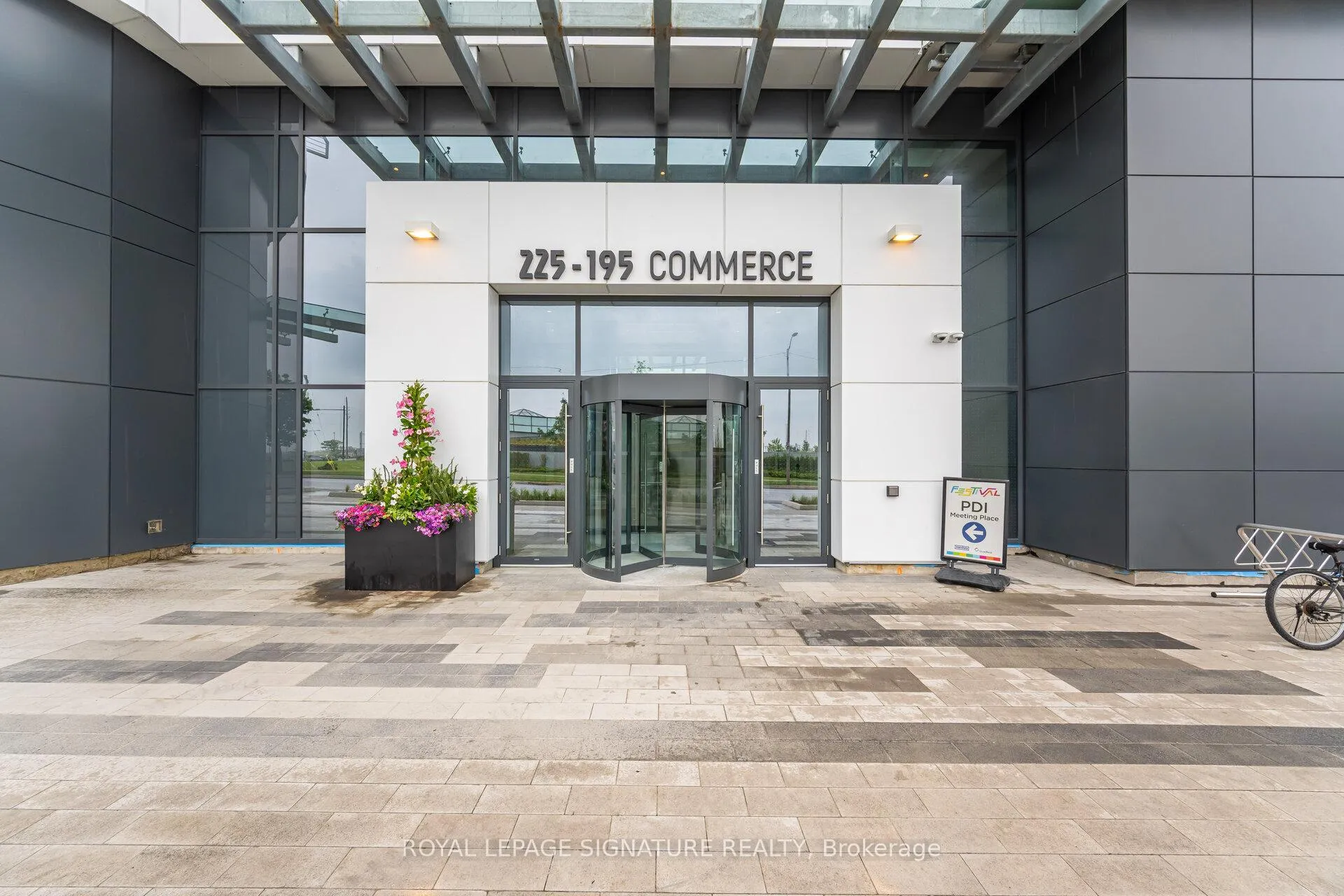 Photo 2 of Unit 4806, 195 Commerce Street, Vaughan, Vaughan Corporate Centre — HOMEH