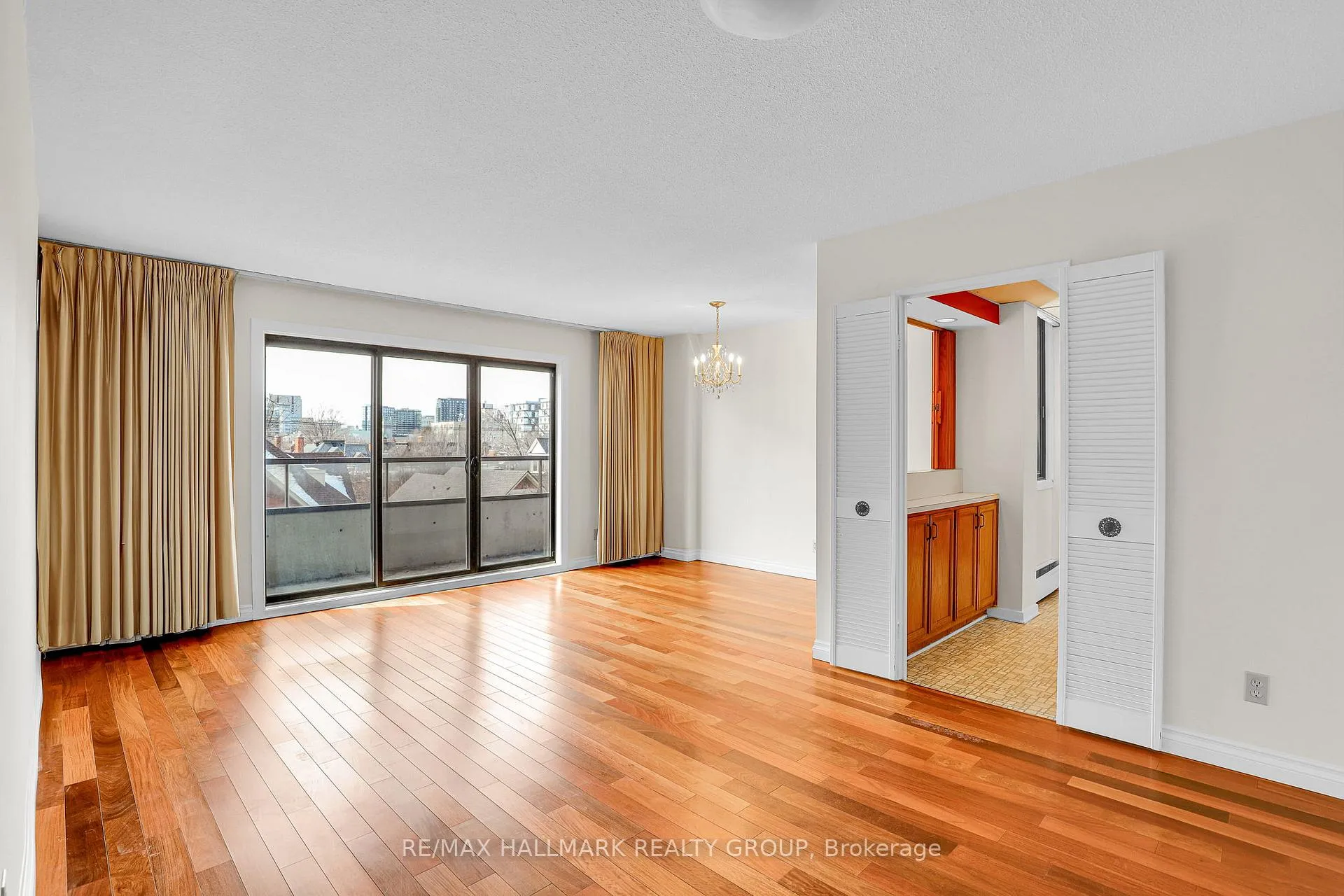 Photo 5 of Unit 501, 333 Chapel Street, Ottawa, Sandy Hill — HOMEH