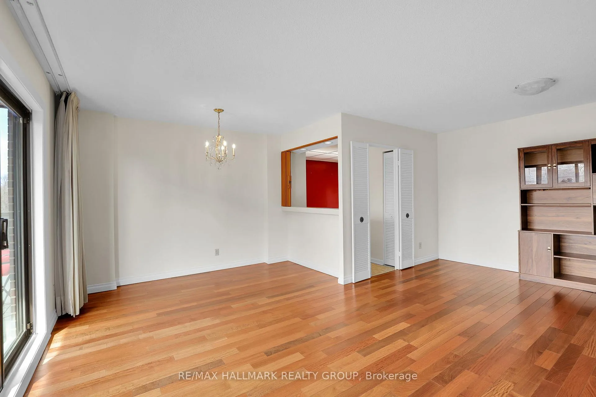 Photo 8 of Unit 501, 333 Chapel Street, Ottawa, Sandy Hill — HOMEH