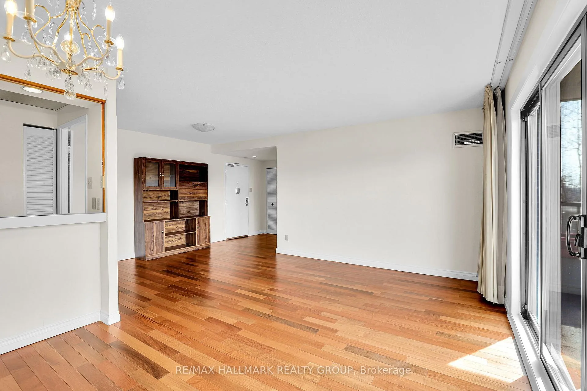 Photo 9 of Unit 501, 333 Chapel Street, Ottawa, Sandy Hill — HOMEH