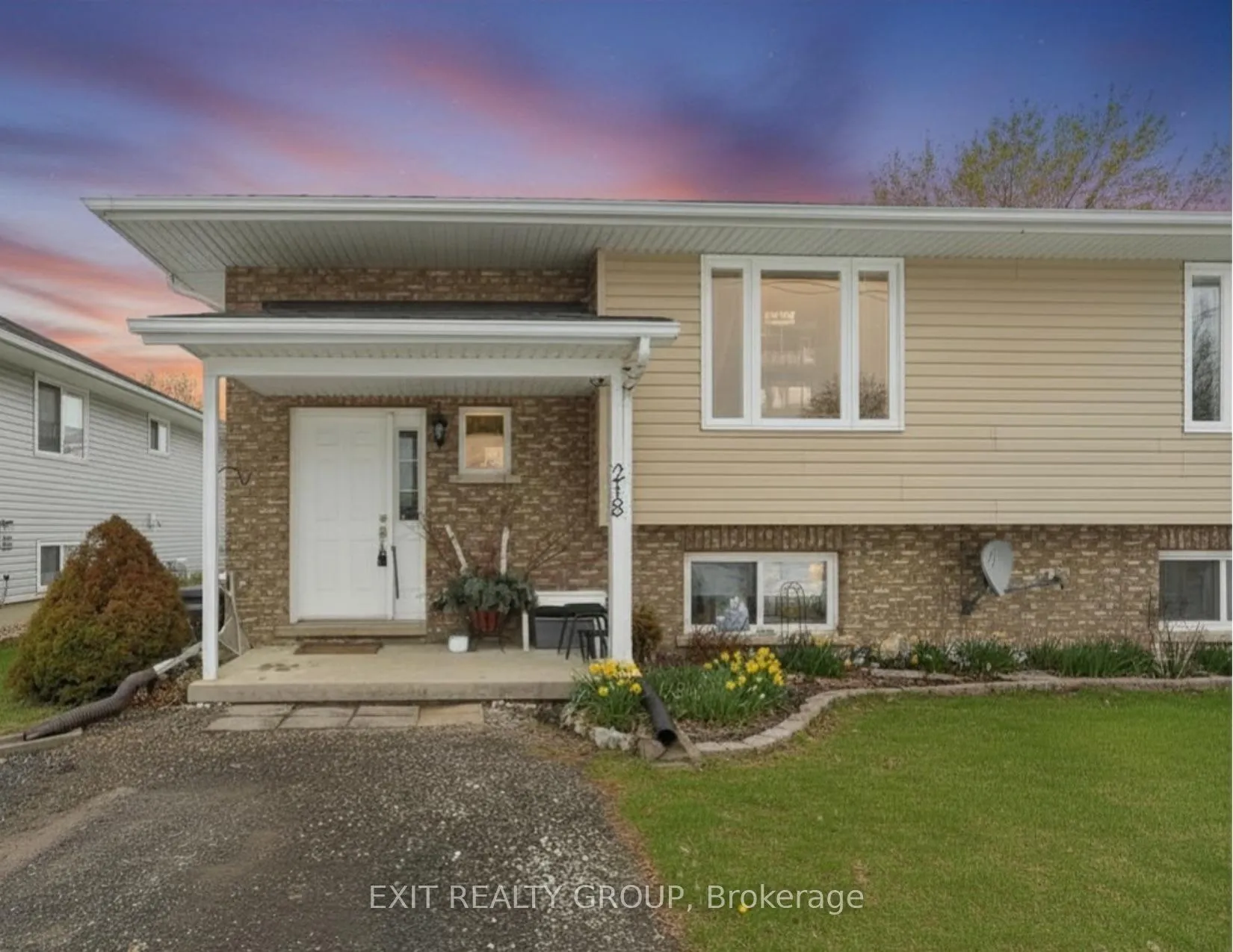 Front of 218 Brant Street