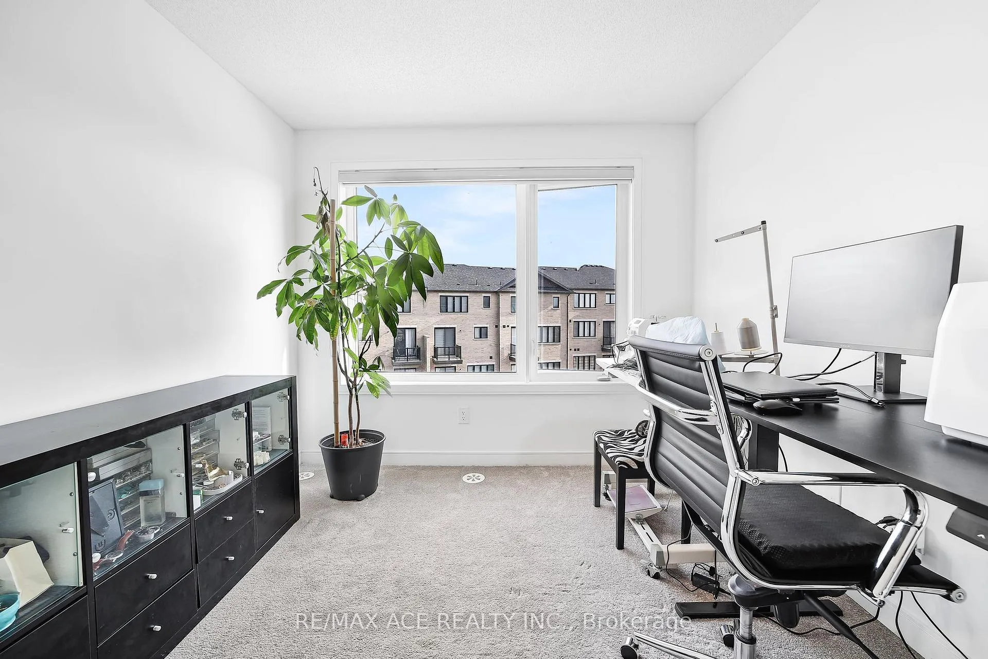 Photo 29 of 24 Spry Lane, Barrie, Innis-Shore — HOMEH