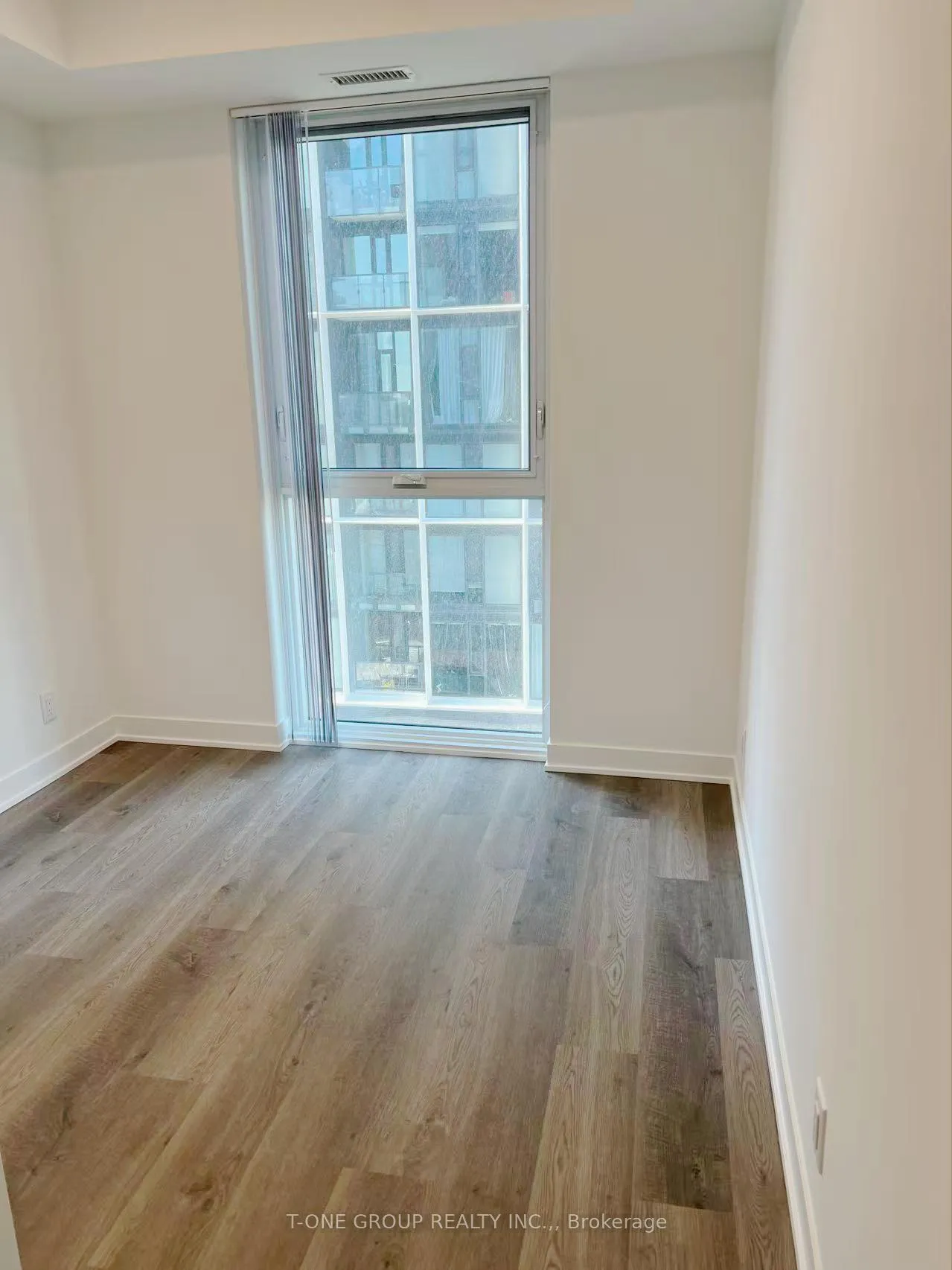 Photo 3 of Unit 1612, 180 Front Street E, Toronto, Moss Park — HOMEH
