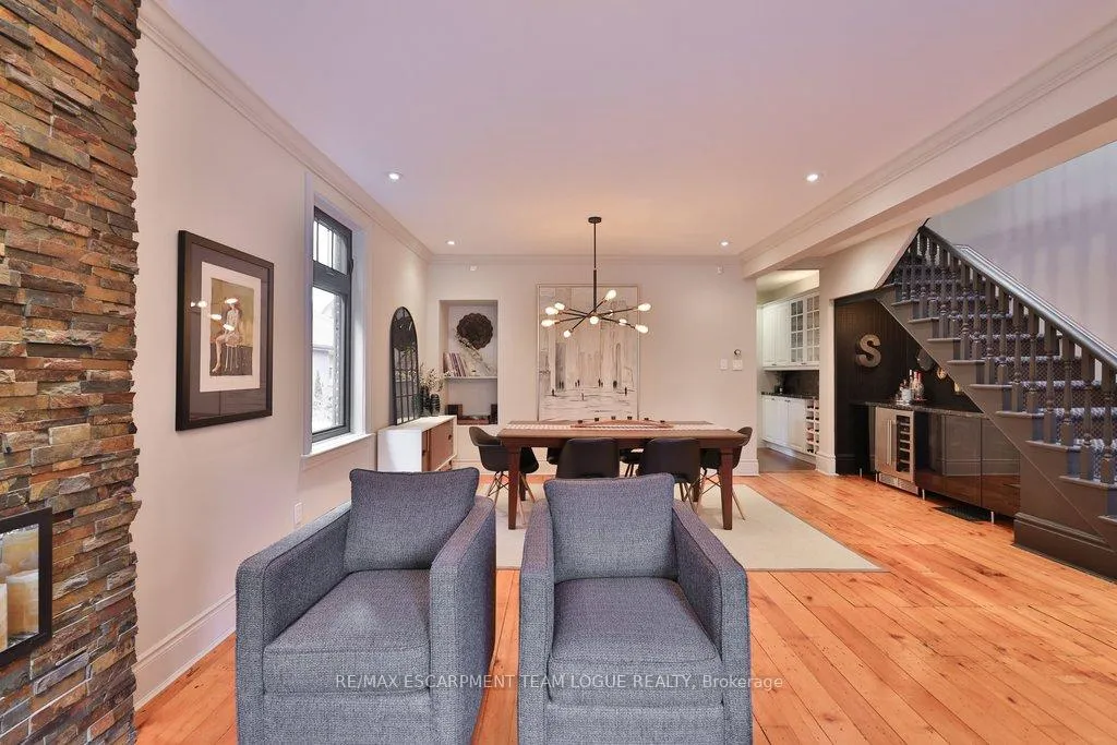 Photo 7 of 322 Caroline Street S, Hamilton, Durand — HOMEH