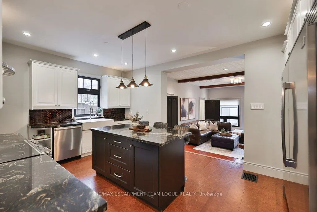 Photo 12 of 322 Caroline Street S, Hamilton, Durand — HOMEH