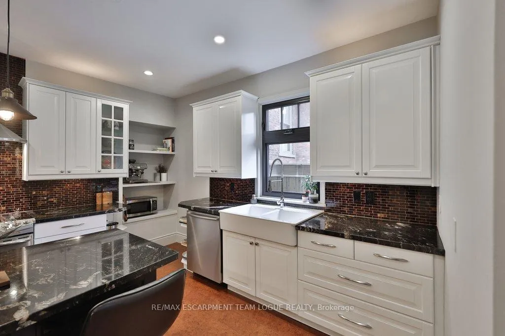 Photo 14 of 322 Caroline Street S, Hamilton, Durand — HOMEH