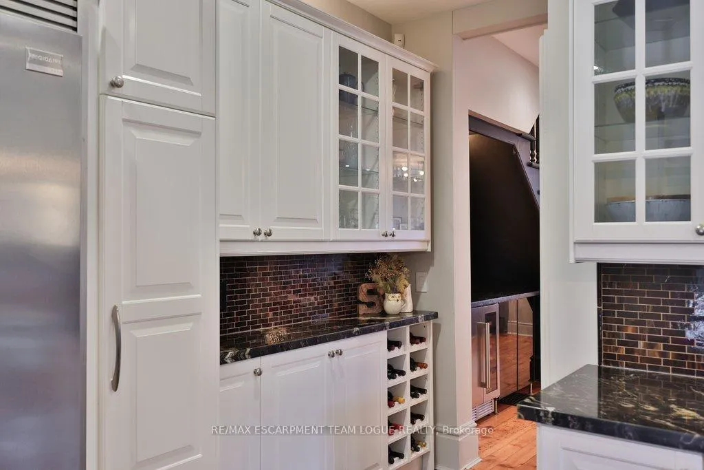 Photo 16 of 322 Caroline Street S, Hamilton, Durand — HOMEH