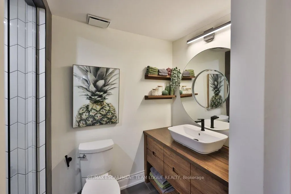 Photo 27 of 322 Caroline Street S, Hamilton, Durand — HOMEH