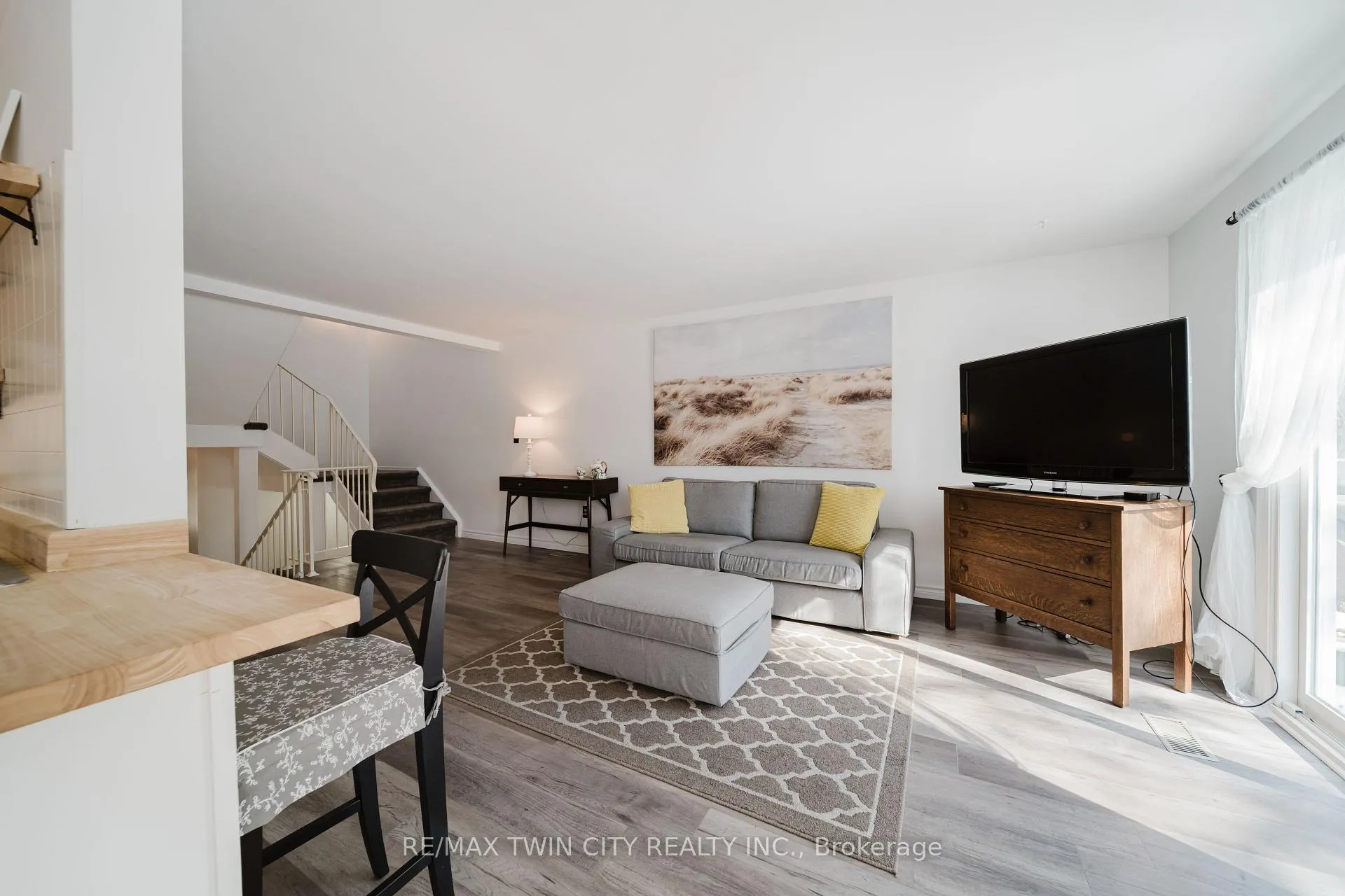 Photo 7 of Unit 23, 54 Green Valley Drive, Kitchener — HOMEH