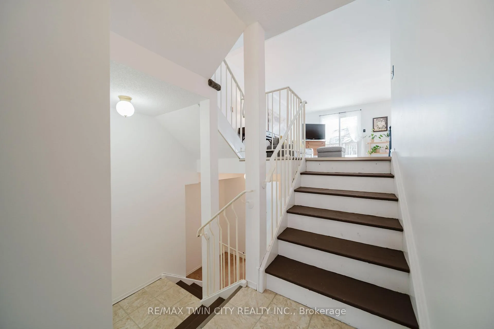 Photo 16 of Unit 23, 54 Green Valley Drive, Kitchener — HOMEH