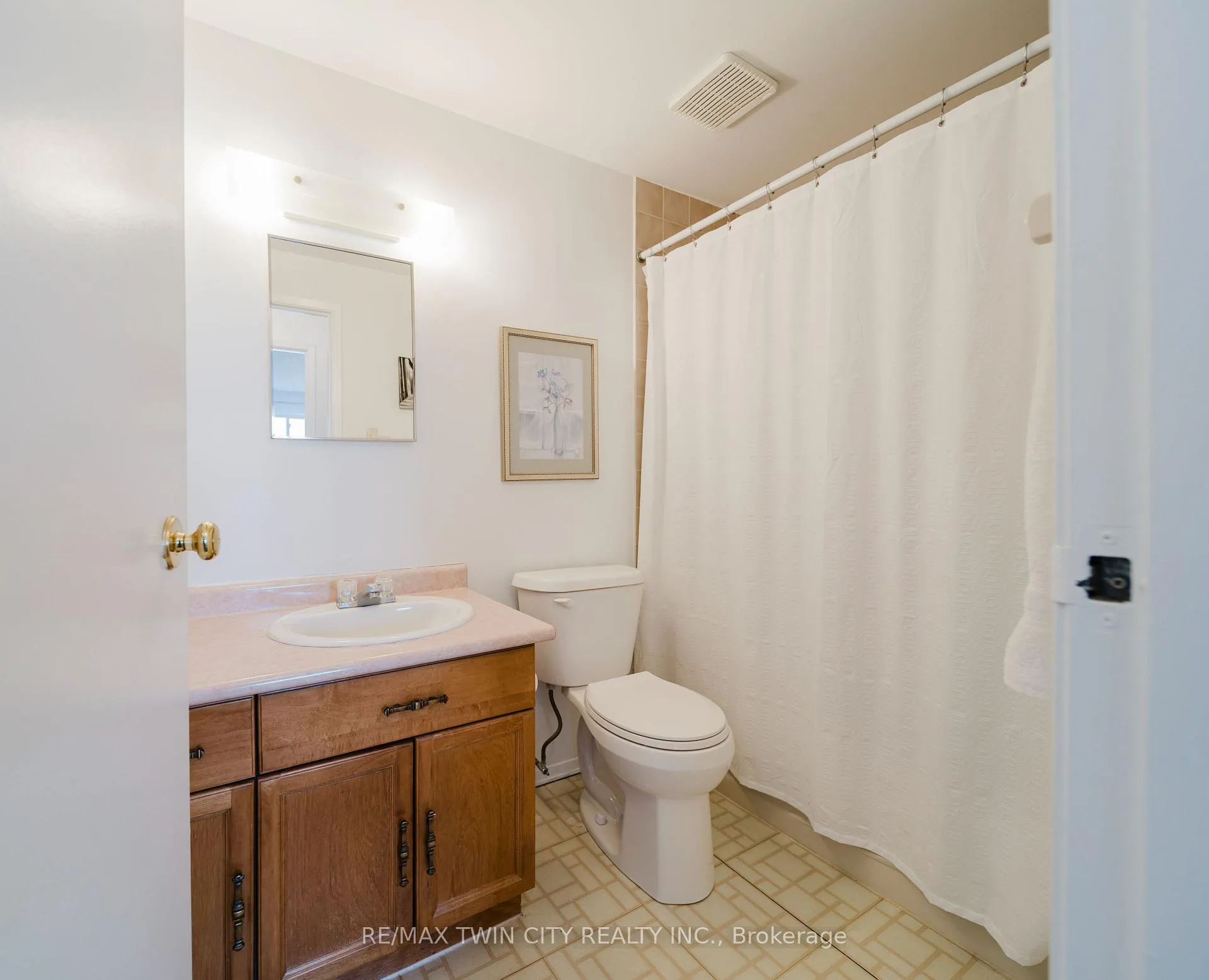 Photo 23 of Unit 23, 54 Green Valley Drive, Kitchener — HOMEH