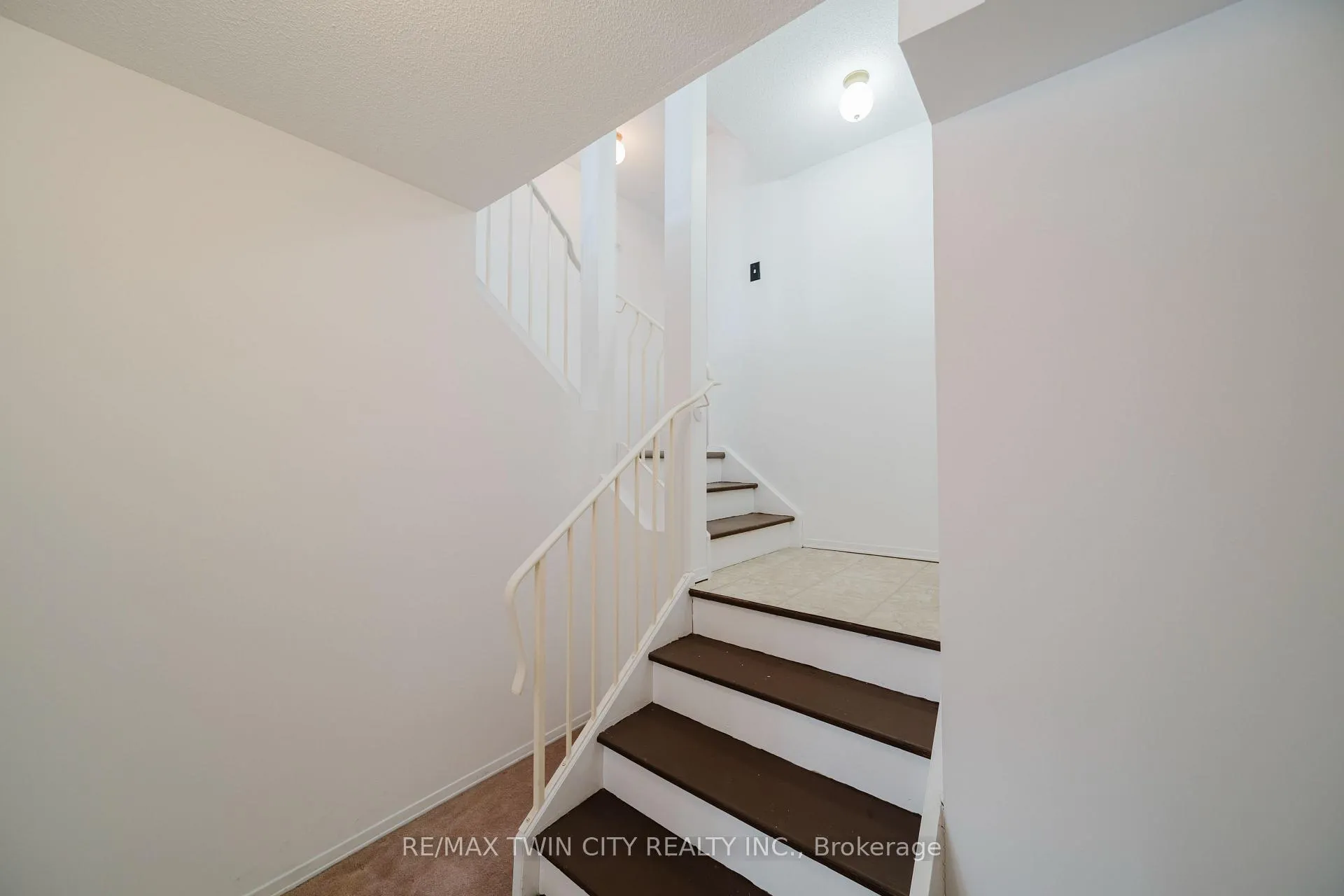 Photo 27 of Unit 23, 54 Green Valley Drive, Kitchener — HOMEH