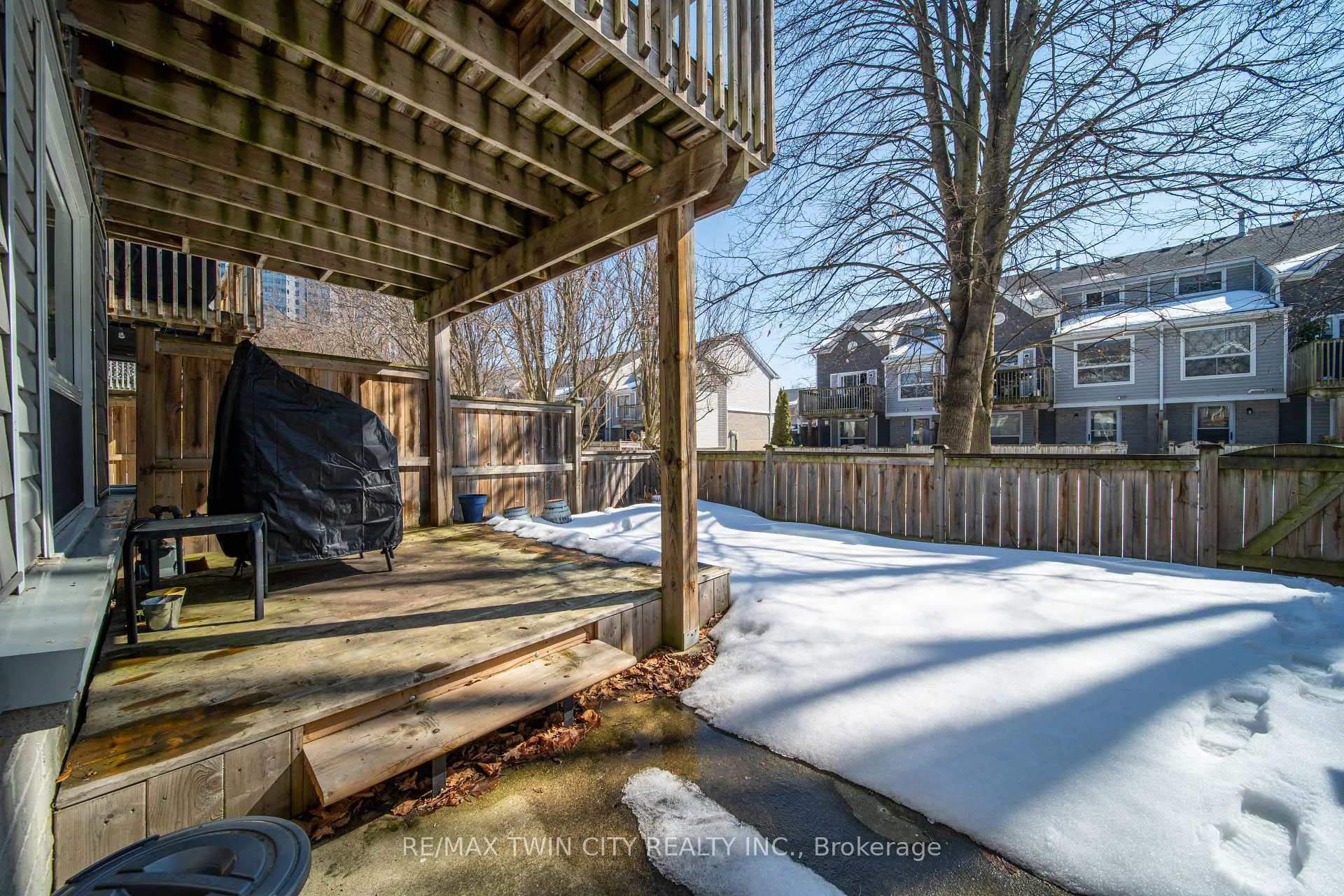 Photo 33 of Unit 23, 54 Green Valley Drive, Kitchener — HOMEH